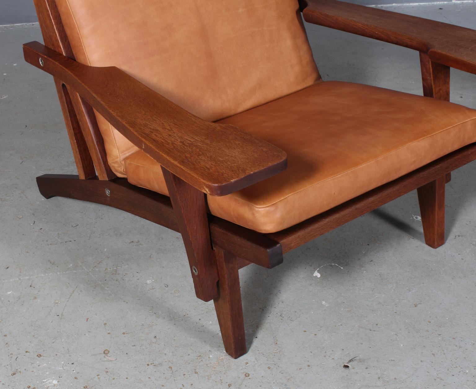 Scandinavian Modern Hans J. Wegner Lounge Chair, Model GE-375