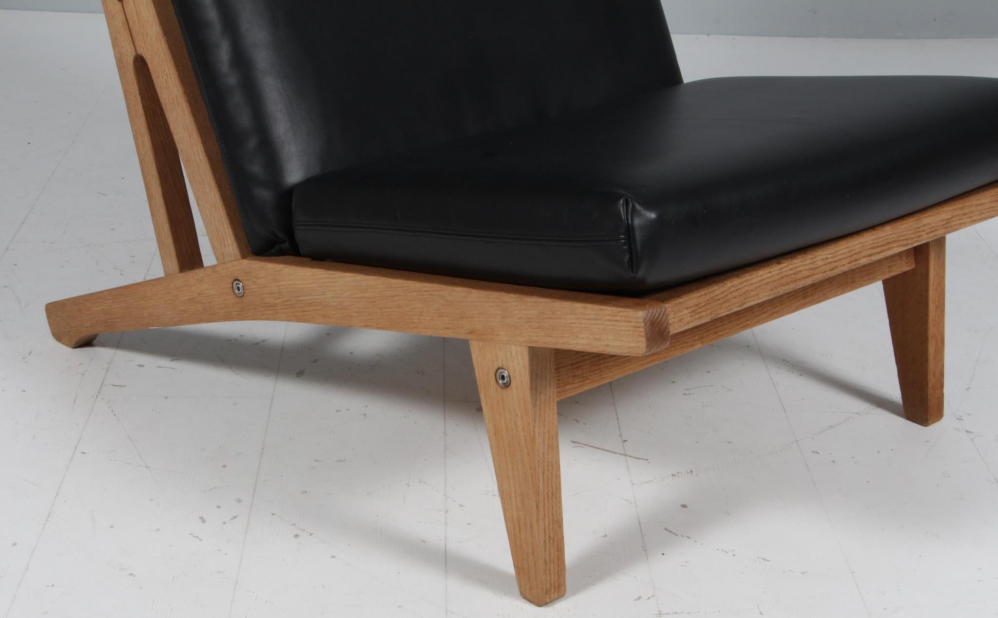 Danese Sedia da salotto Hans J. Wegner, modello GE-375 in vendita