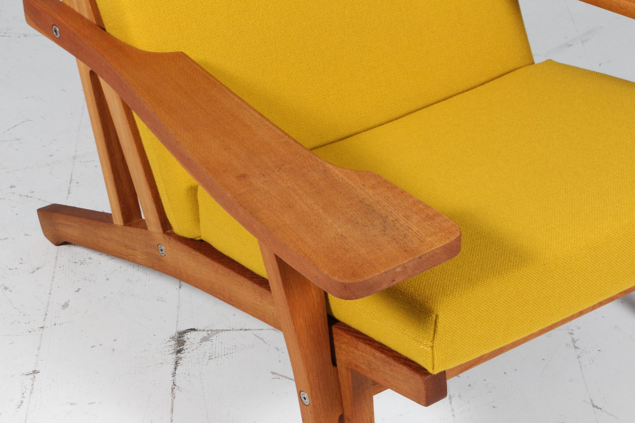 Hans J. Wegner Lounge Chair, Model GE-375 (Dänisch) im Angebot