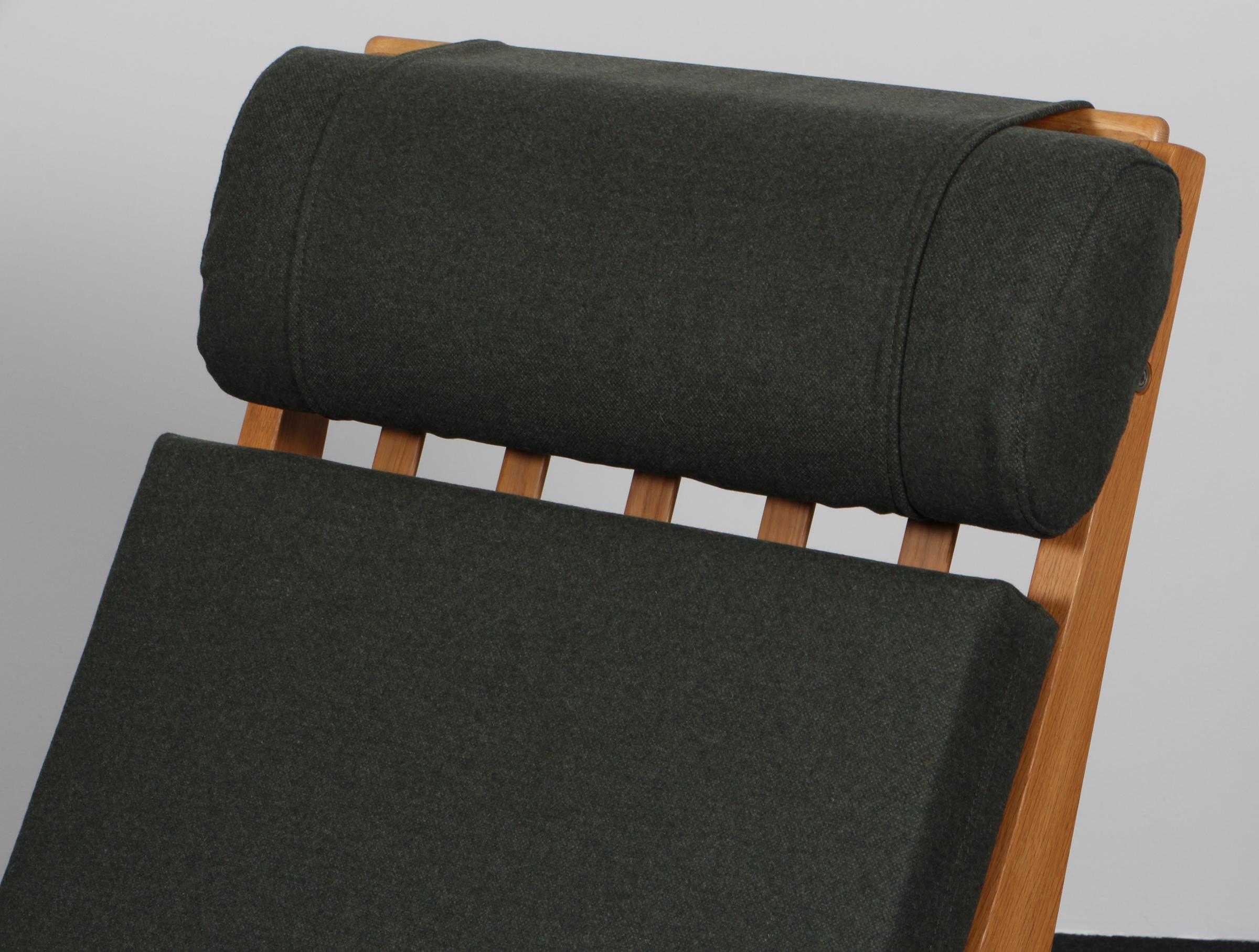 Danish Hans J. Wegner Lounge Chair, Model GE-375 For Sale