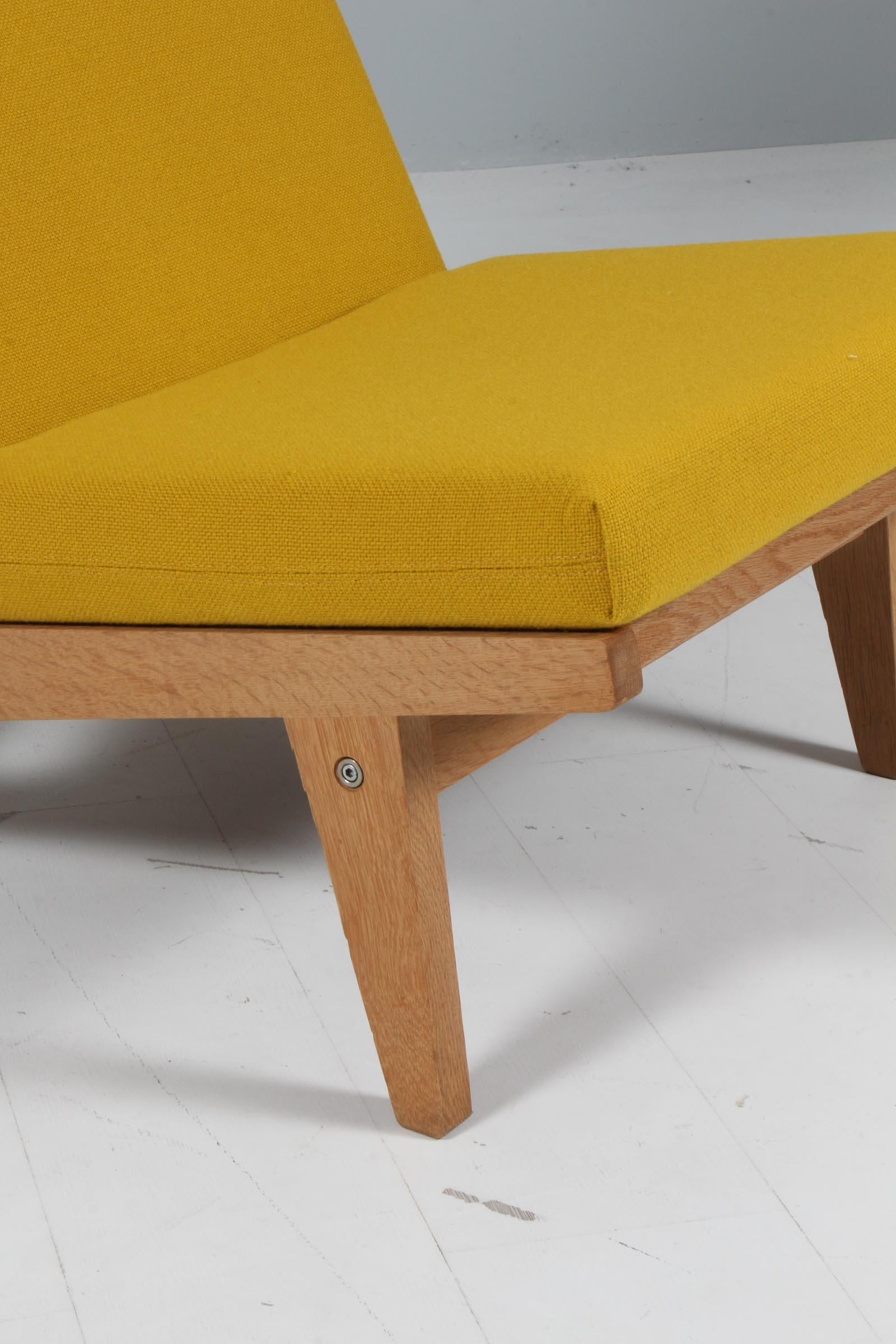 Fauteuil de salon Hans J. Wegner, modèle GE-375 Bon état - En vente à Esbjerg, DK