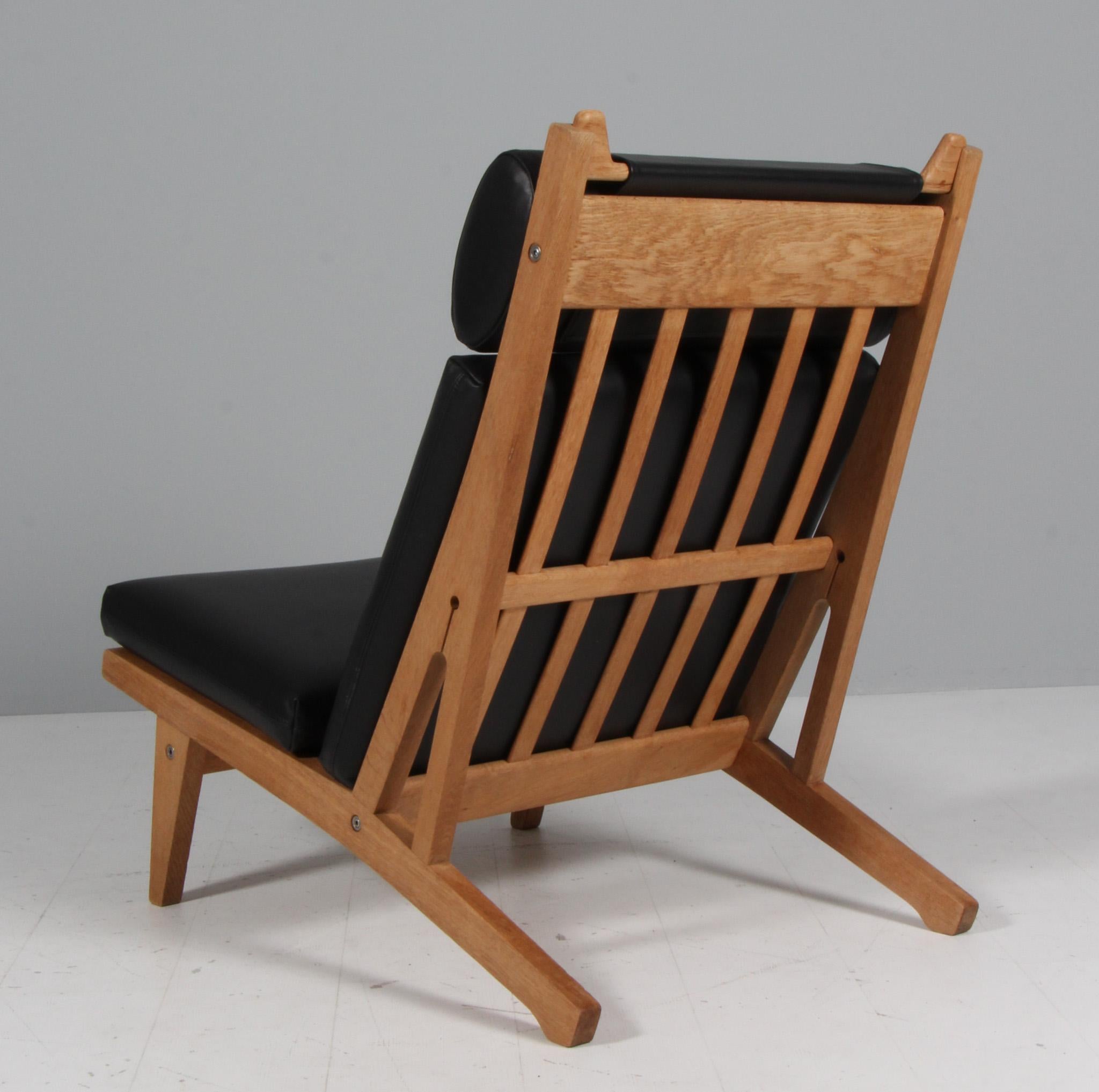 Metà XX secolo Sedia da salotto Hans J. Wegner, modello GE-375 in vendita