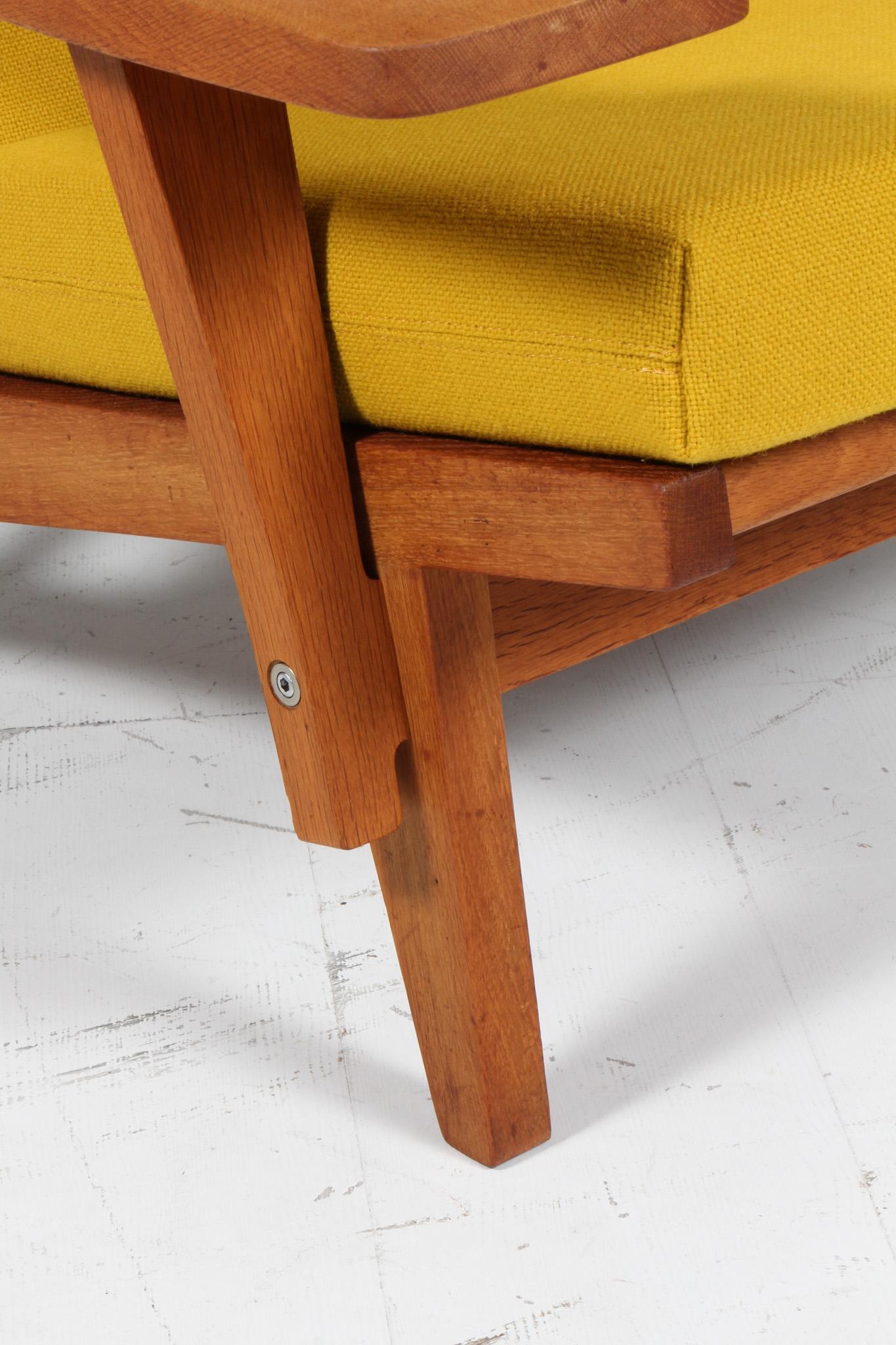 Hans J. Wegner Lounge Chair, Model GE-375 (Mitte des 20. Jahrhunderts) im Angebot