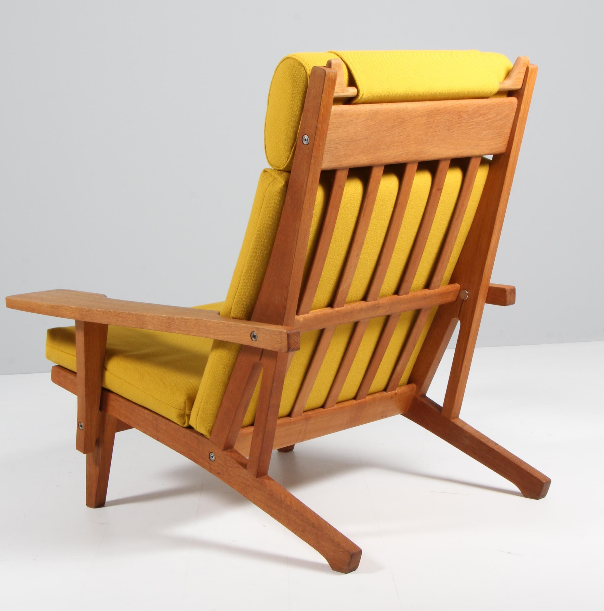 Danish Hans J. Wegner Lounge Chair, Model GE-375