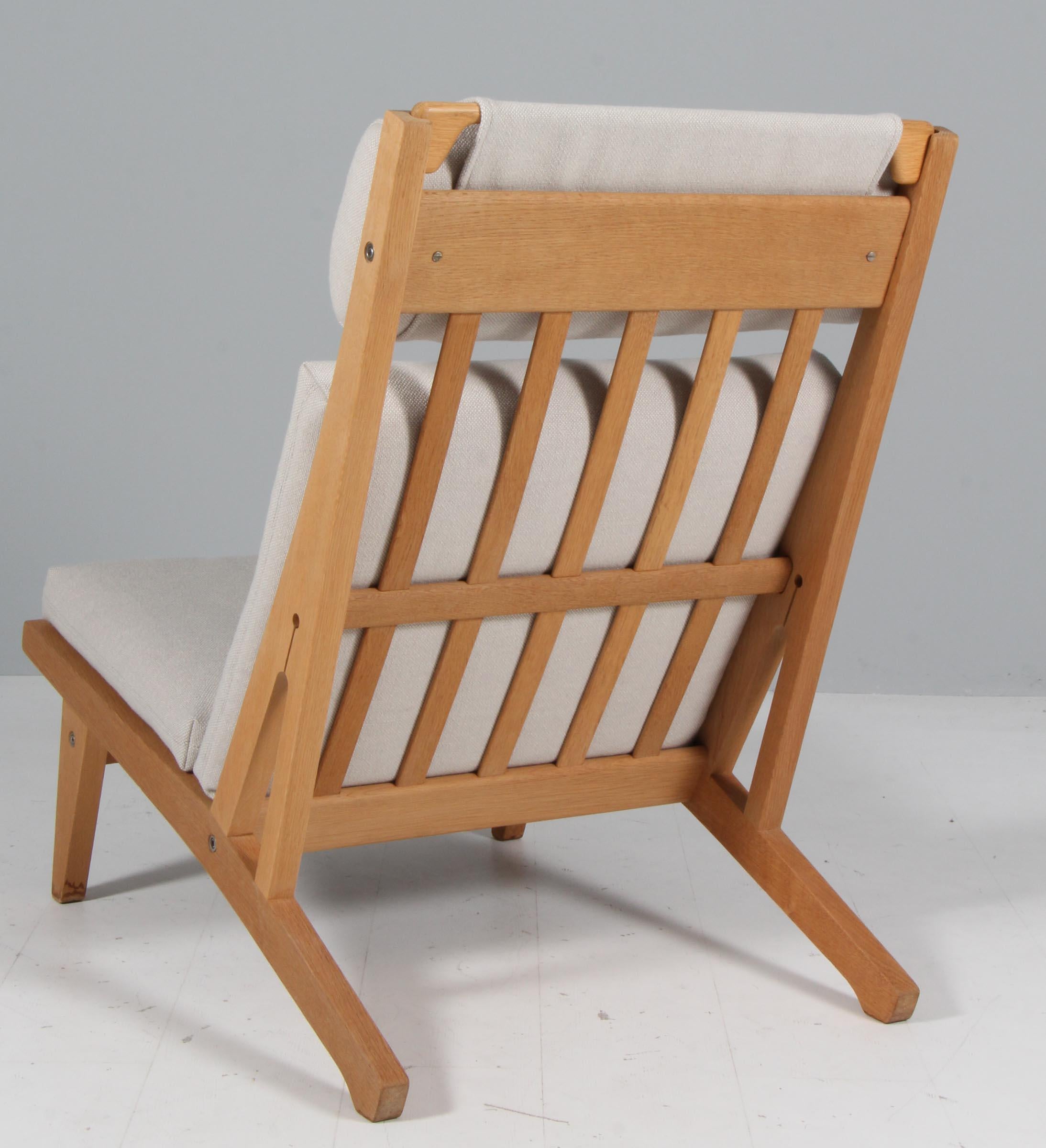 Cuir Fauteuil de salon Hans J. Wegner, modèle GE-375 en vente