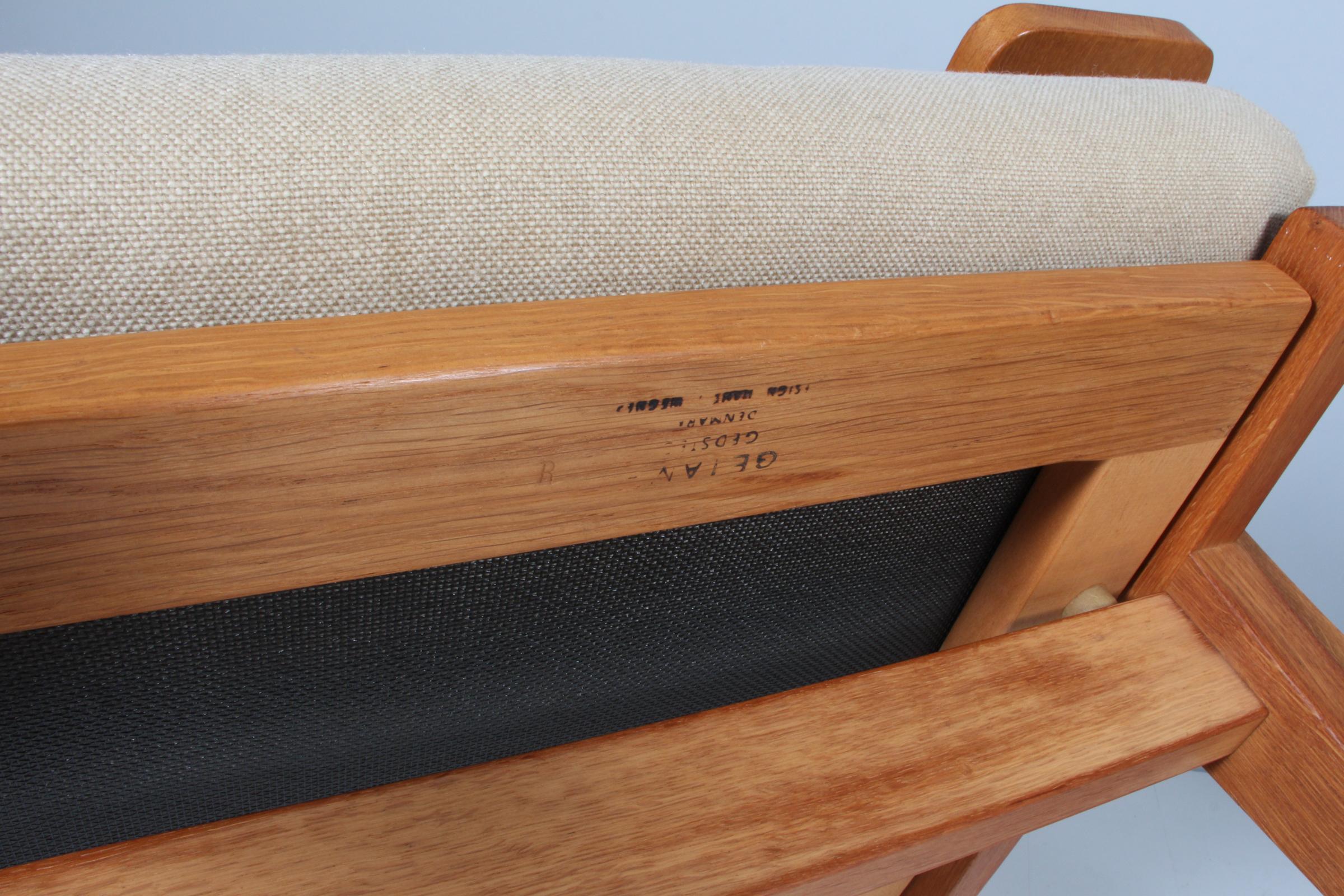 Wool Hans J. Wegner Lounge Chair, Model GE-375 For Sale