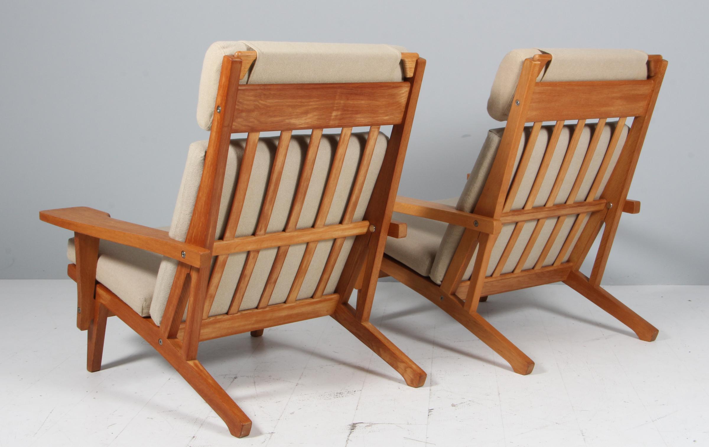 Hans J. Wegner Lounge Chair, Model GE-375 For Sale 1
