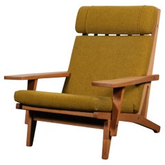 Hans J. Wegner Lounge Chair, Model GE-375