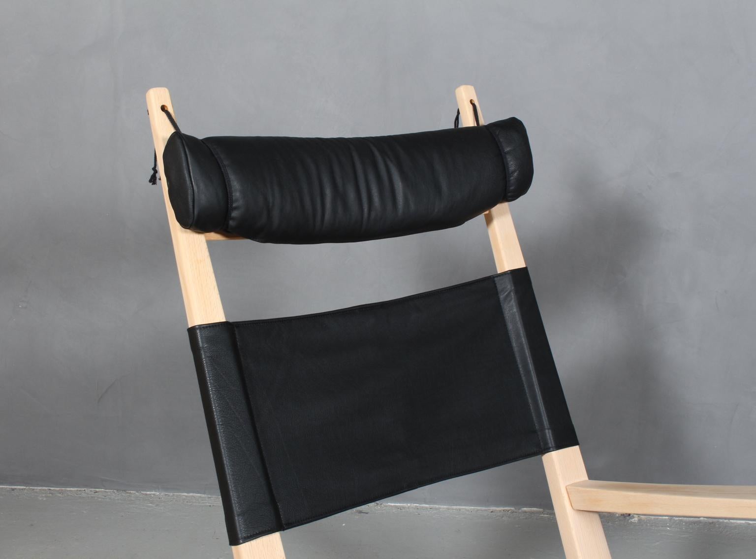 Scandinavian Modern Hans J. Wegner Lounge Chair / Rocking Chair For Sale