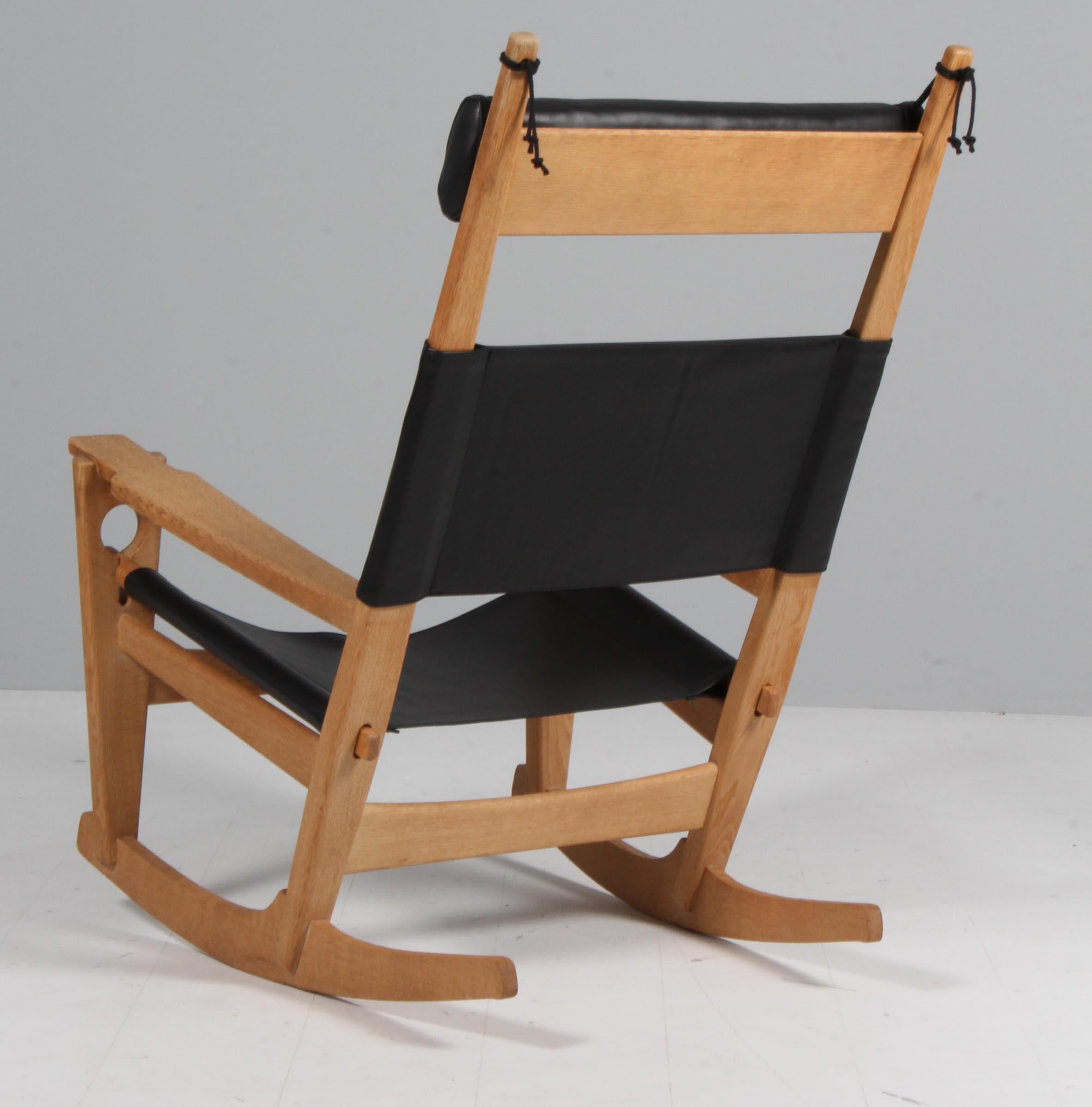 Leather Hans J. Wegner Lounge Chair / Rocking Chair For Sale