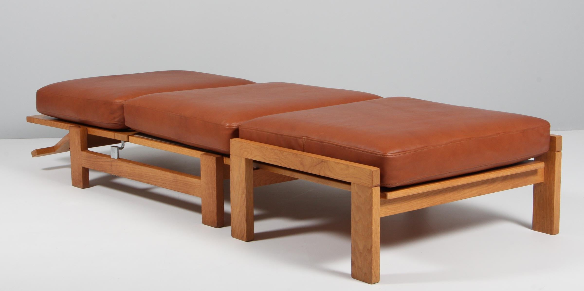 Hans J. Wegner, Lounge Chair with Ottoman, Model 420, Leather, 1970s 3