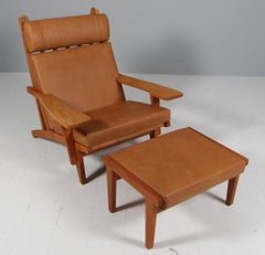 Hans J. Wegner Lounge Chair with ottoman, Model GE-375