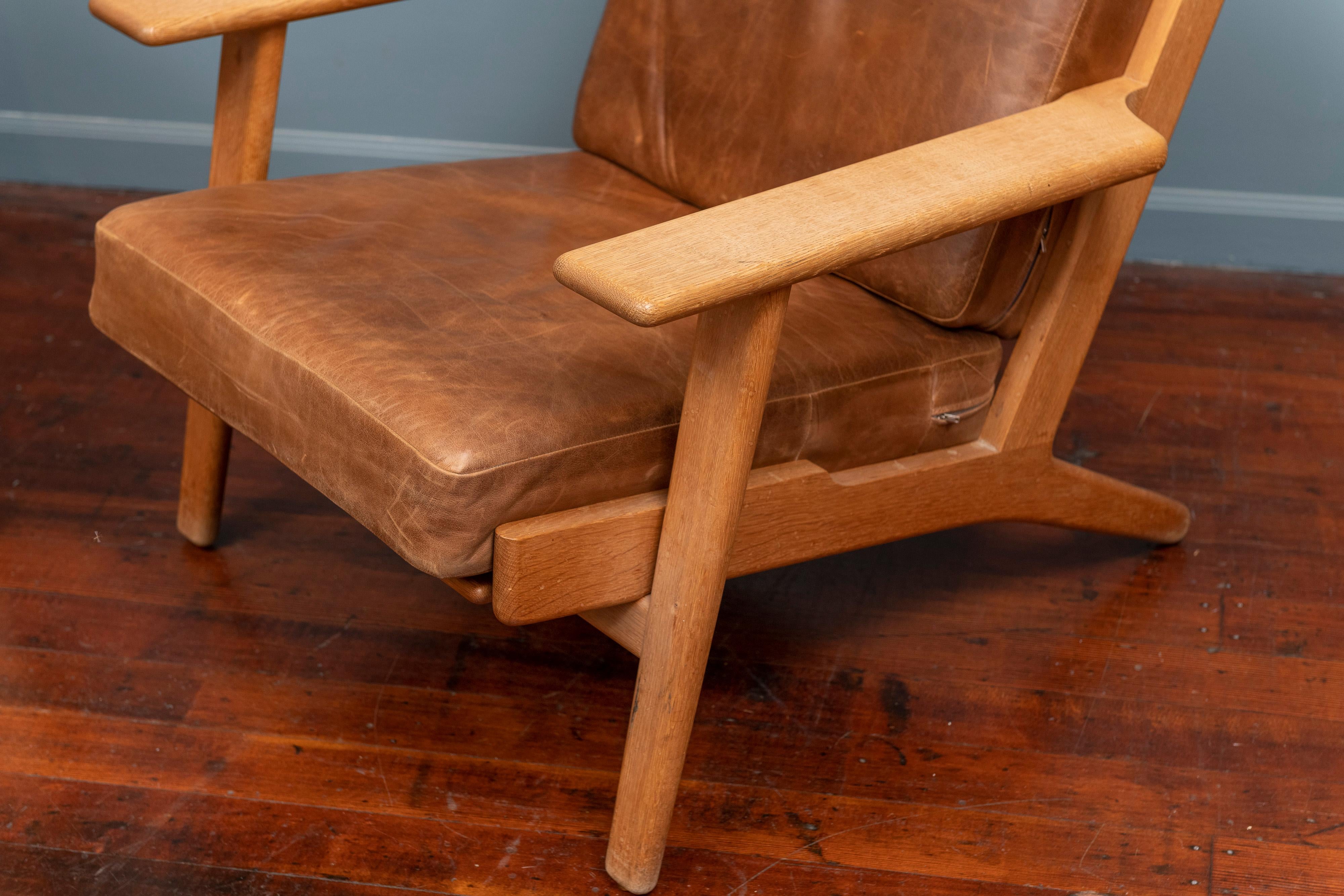 Scandinavian Modern Hans J Wegner Lounge Chairs for Getama Model 290