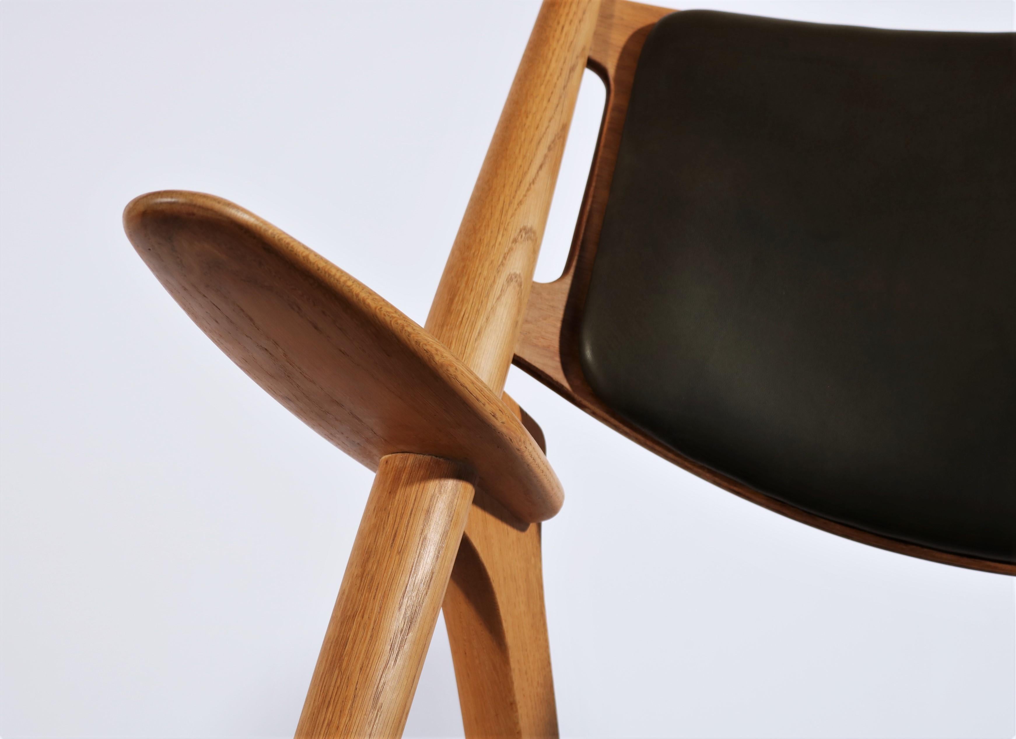 Mid-20th Century Hans J. Wegner Lounge Chairs Model 