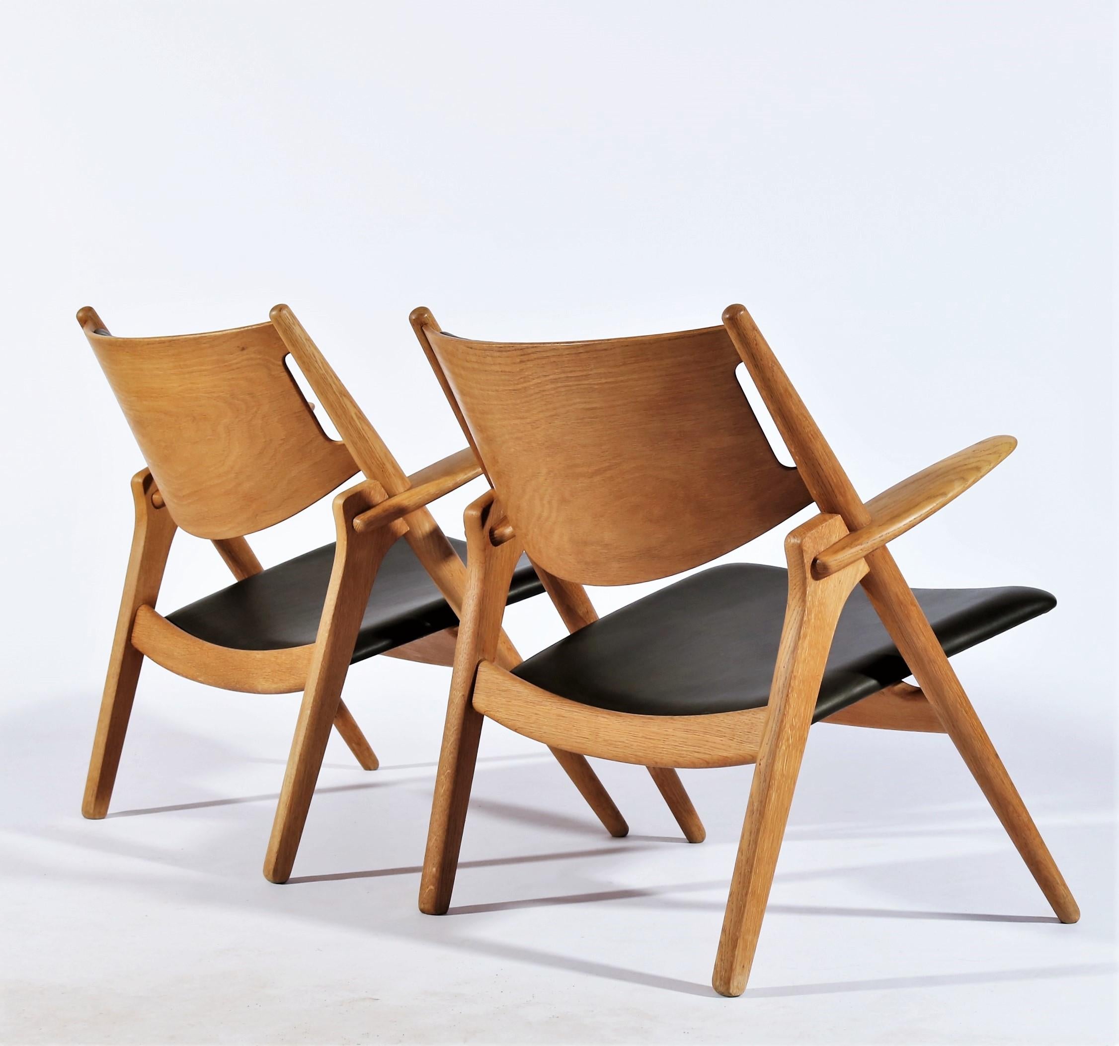 Hans J. Wegner Lounge Chairs Model 
