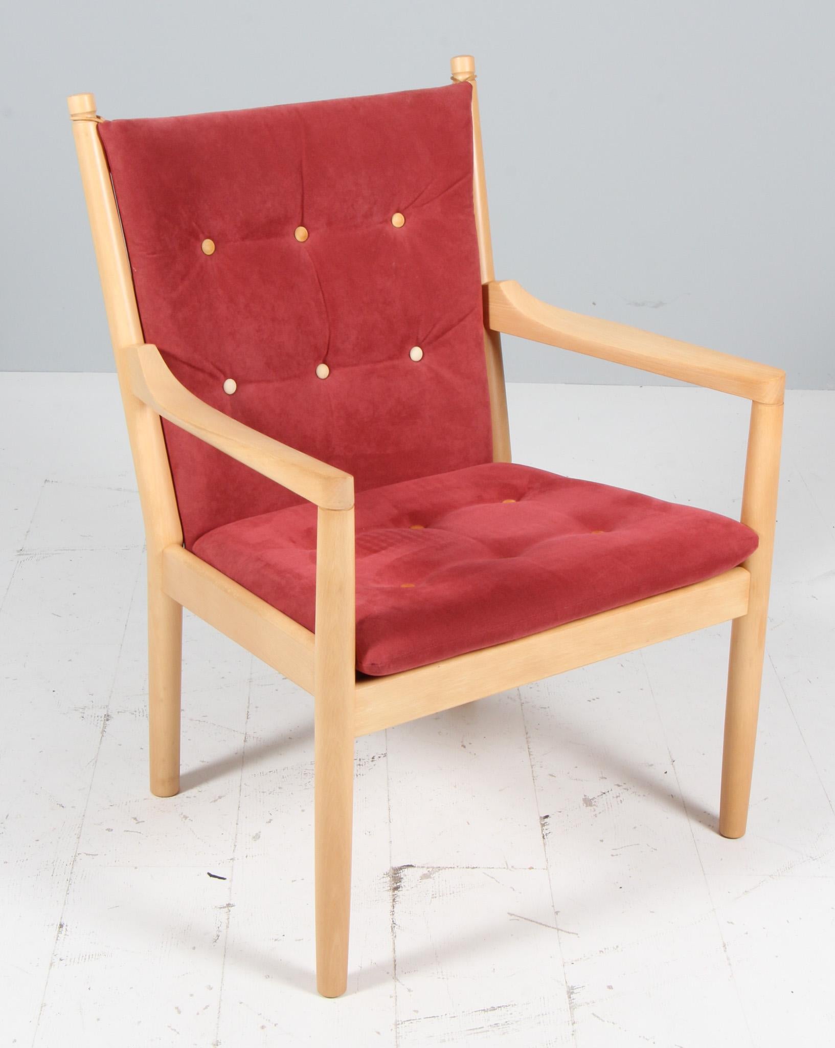 Hans Wegner, lounge or armchair upholstered with alcantara and nature leather buttons.

Frame in solid beech.

Model 1788, made by Fritz Hansen.

