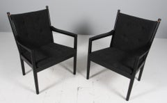 Poltrona o salotto Hans J. Wegner, lana e rovere tinto nero. Modello 1788