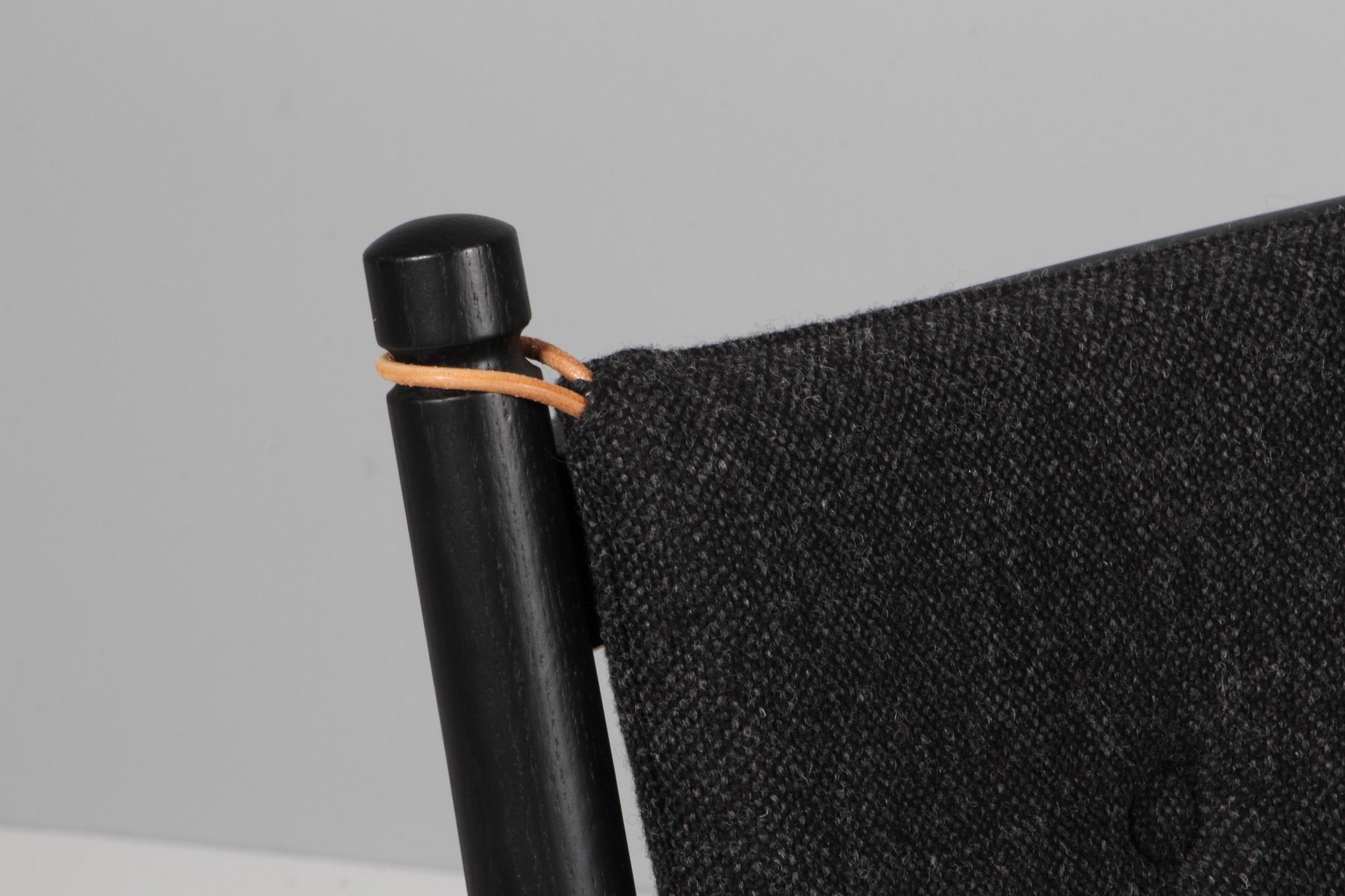 Hans J. Wegner Lounge oder Sessel, Wolle und schwarz gebeizte Eiche. Modell 1788 (Mitte des 20. Jahrhunderts) im Angebot