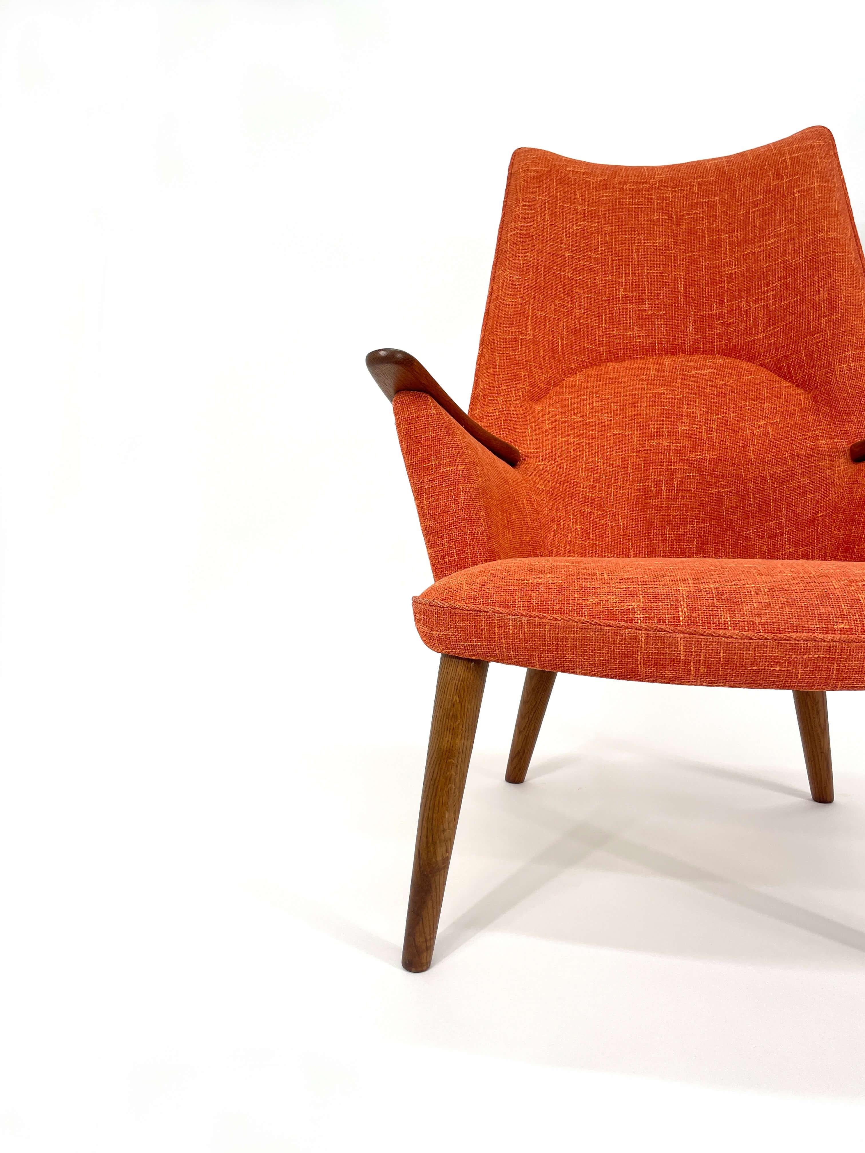 Hans J. Wegner Mama Bear Lounge Chair Model AP 27 For Sale 8