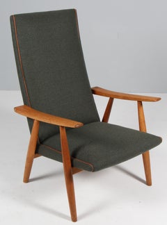 Hans J. Wegner, Modello Ge-260, sedie da salotto, quercia e lana, anni '60