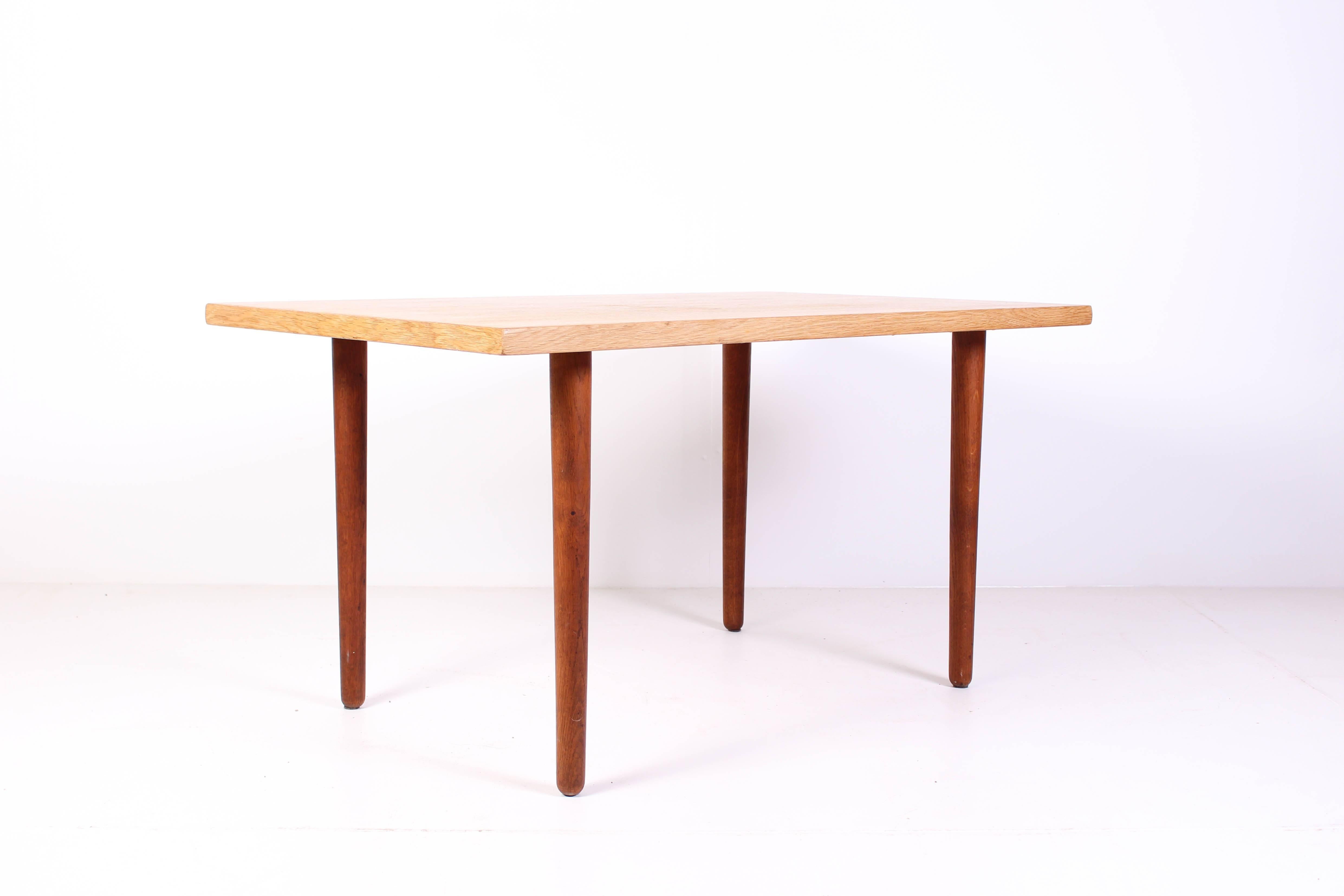 Hans J Wegner Oak and Teak Coffee Table by Andreas Tuck In Good Condition In Malmo, SE