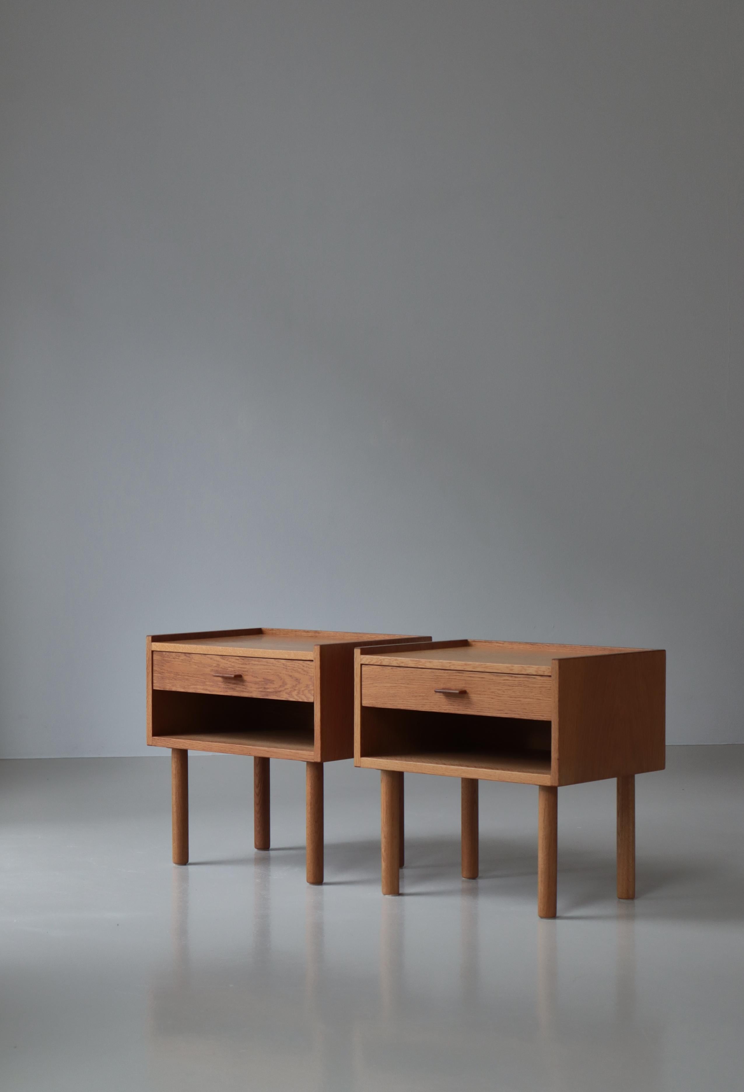 Scandinavian Modern Hans J. Wegner Oak Bedside Tables 