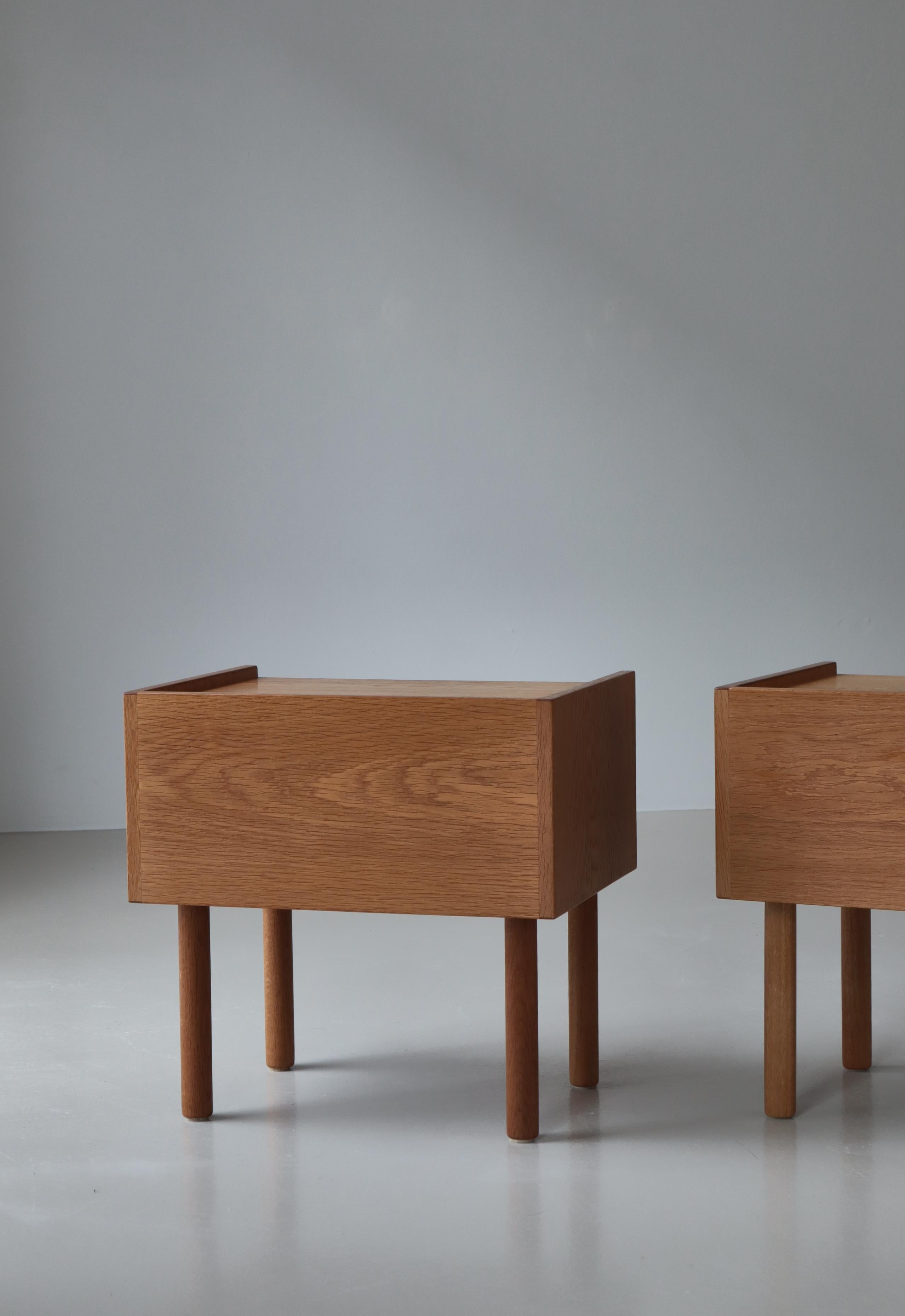 Mid-20th Century Hans J. Wegner Oak Bedside Tables 