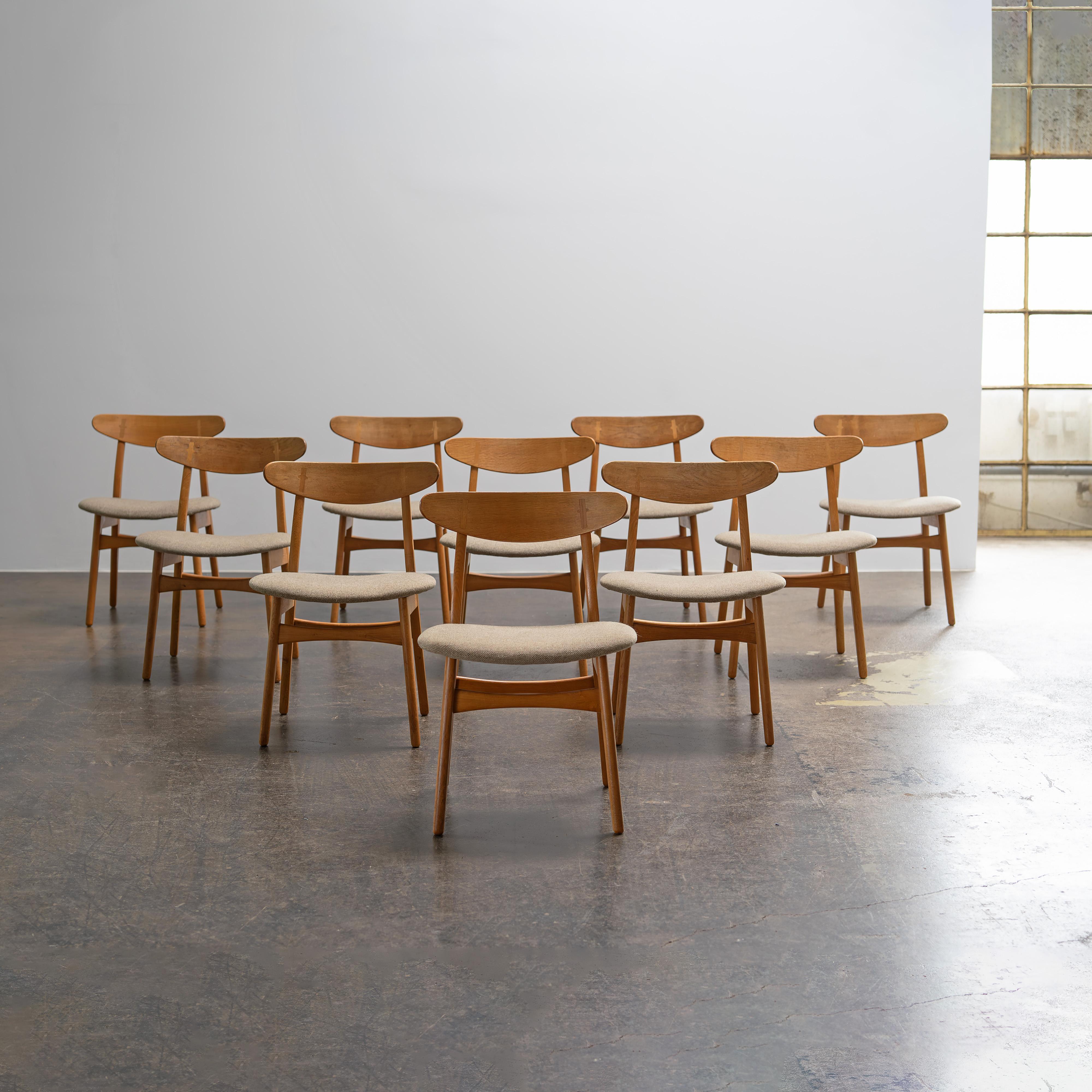 Hans J. Wegner Sillas de roble - CH30 para Carl Hansen & Son, Dinamarca, 1954 Escandinavo moderno