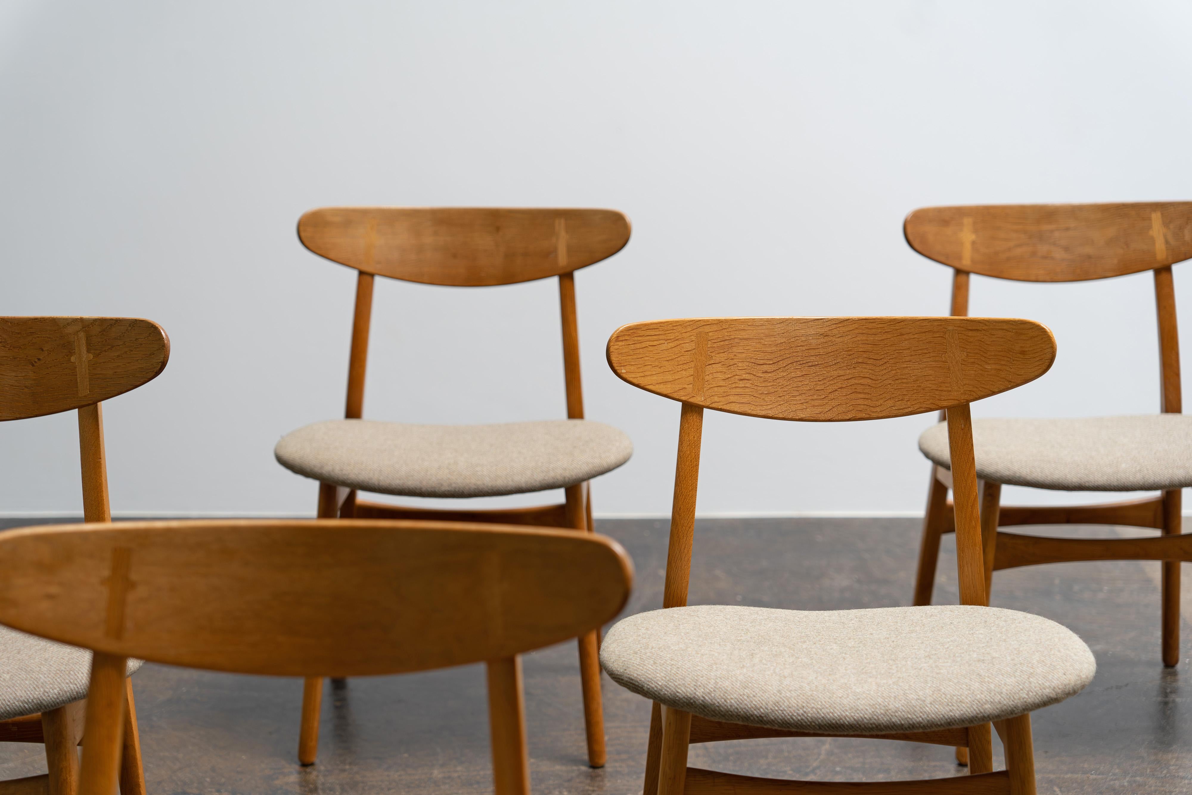 Hans J. Wegner Sillas de roble - CH30 para Carl Hansen & Son, Dinamarca, 1954 Danés