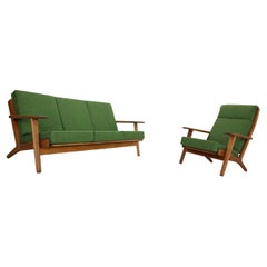 Hans J. Wegner Oak & Green New Reupholstery Living Room Set "GE290" 1960 Denmark