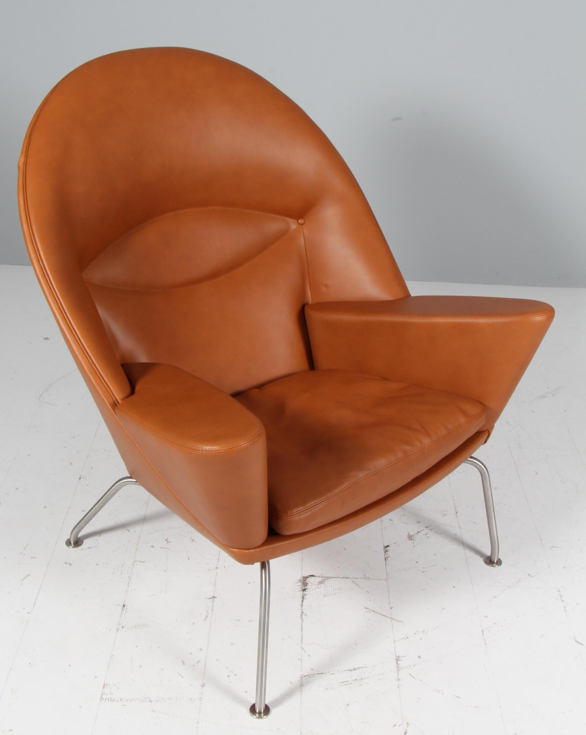 Hans J. Wegner Chaise longue Oculus et ottoman en cuir de noyer pleine fleur en vente 1