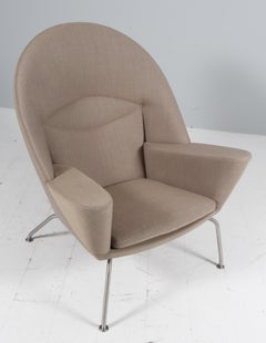 Hans J. Wegner Oculus Lounge Chair in fabric