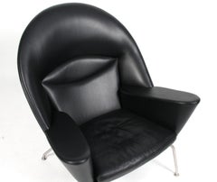 Hans J. Wegner Oculus Lounge Chair in Thor Leather