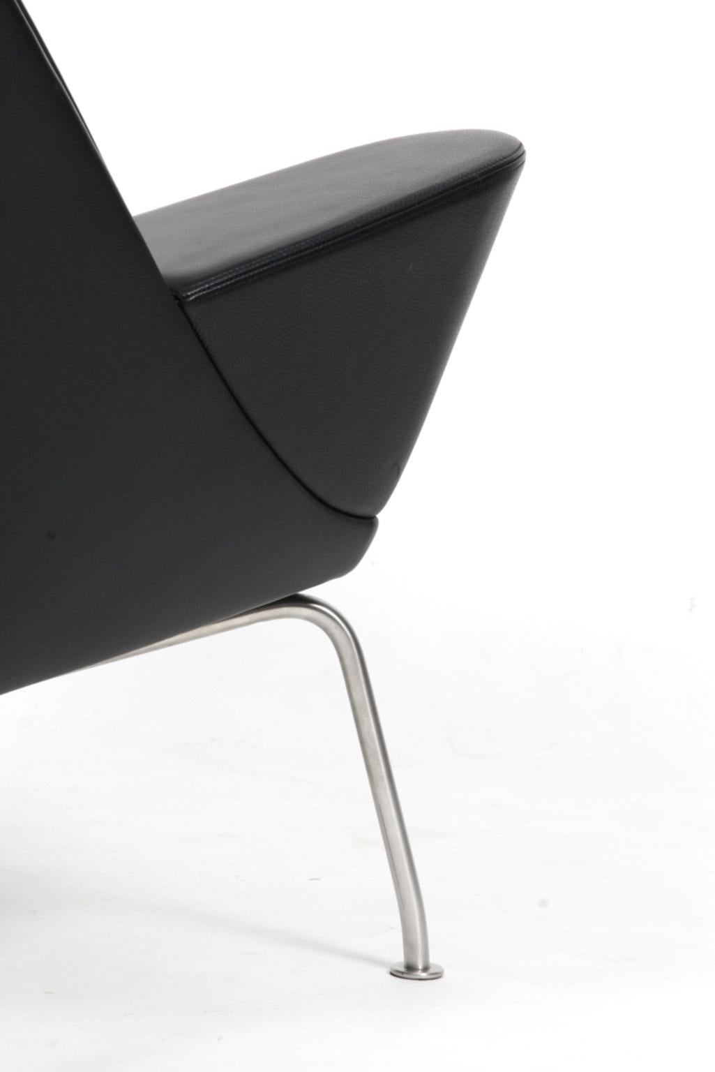 Hans J. Wegner Oculus Lounge Chair in Thor Leather 1