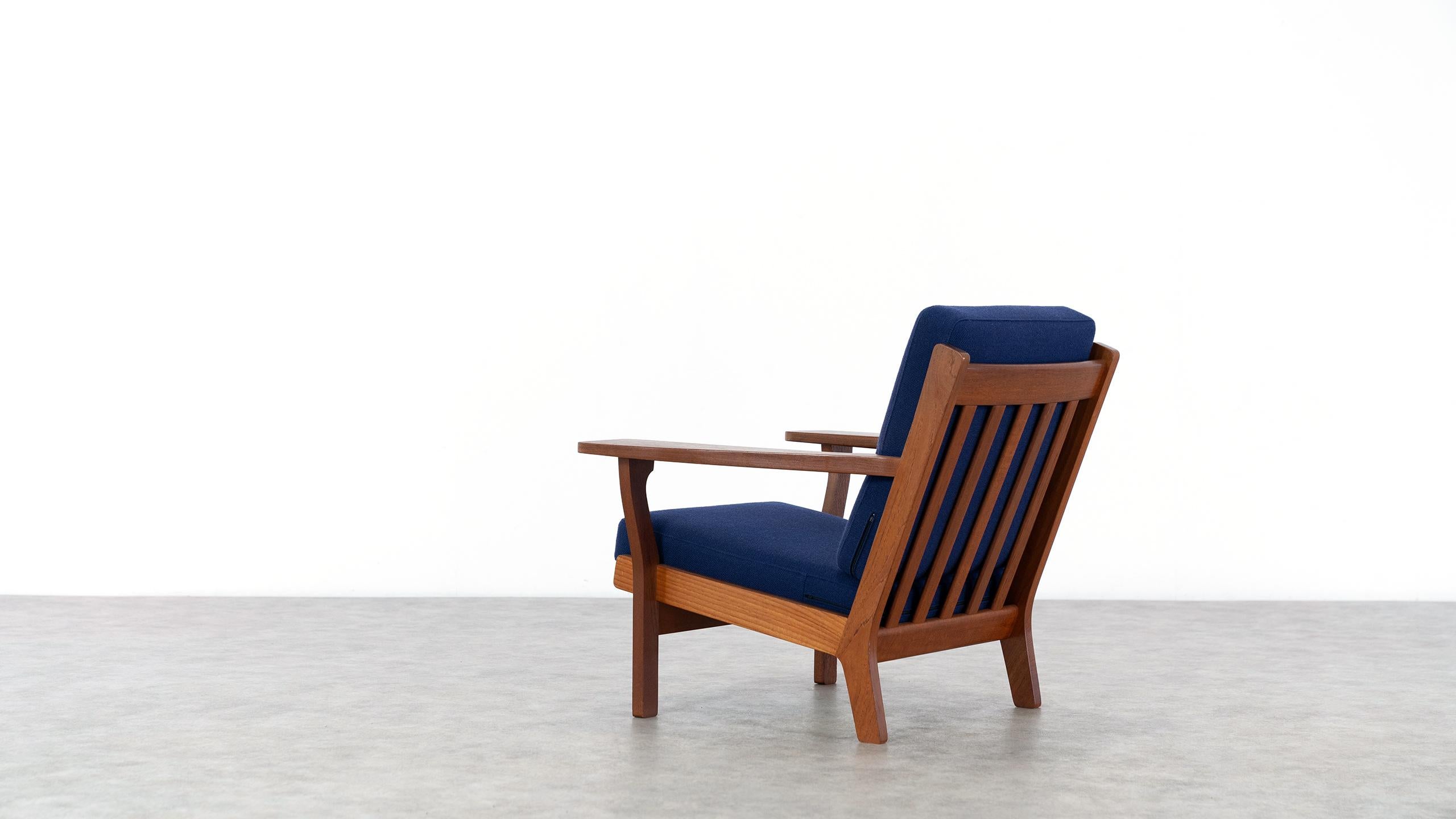 Hans J. Wegner, Original 1956, Lounge Chair Armchair GE-320 by GETAMA, Denmark 3