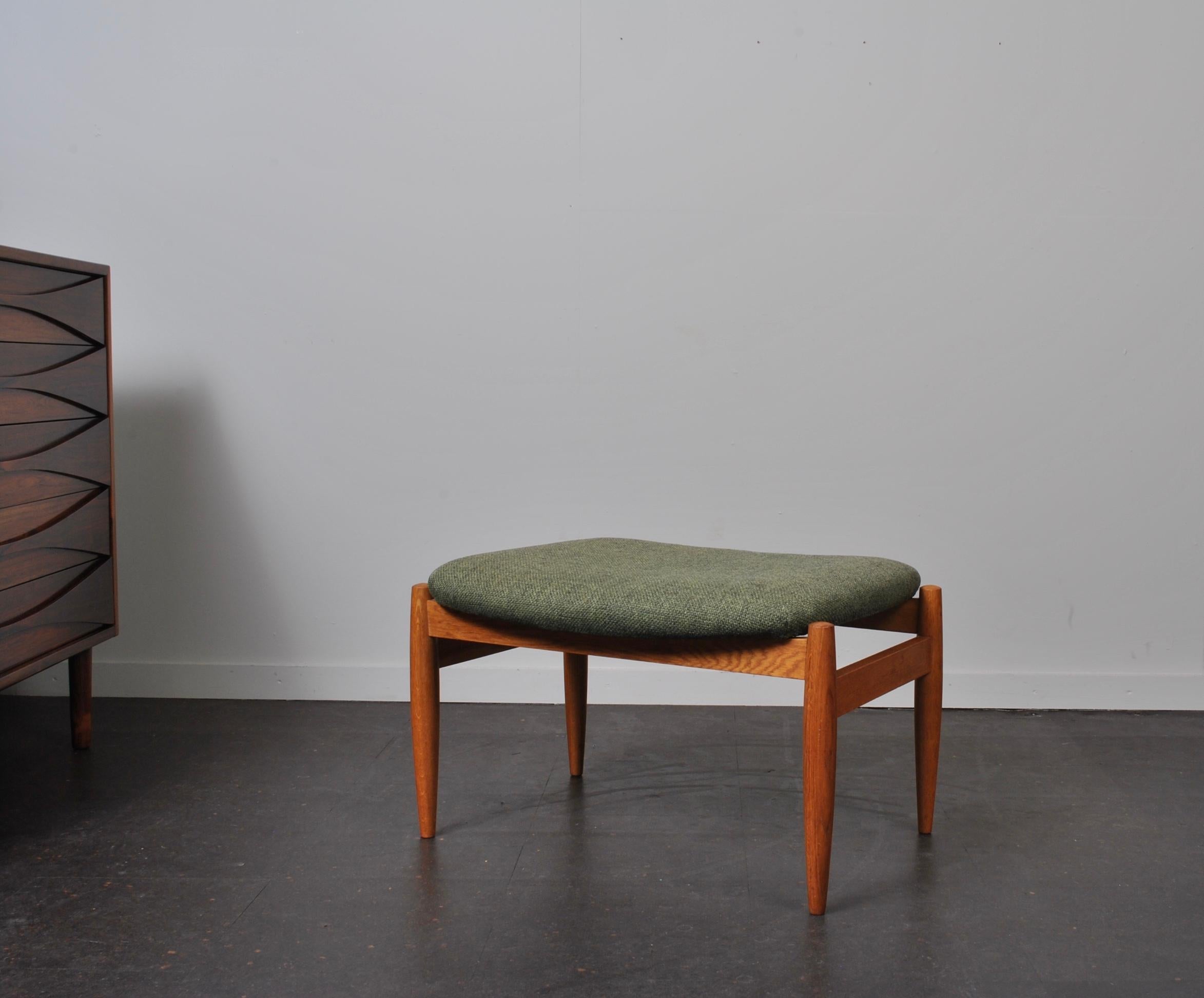 Hans J Wegner, Original GE240 Lounge Chair, Fumed Oak, New Upholstery  10