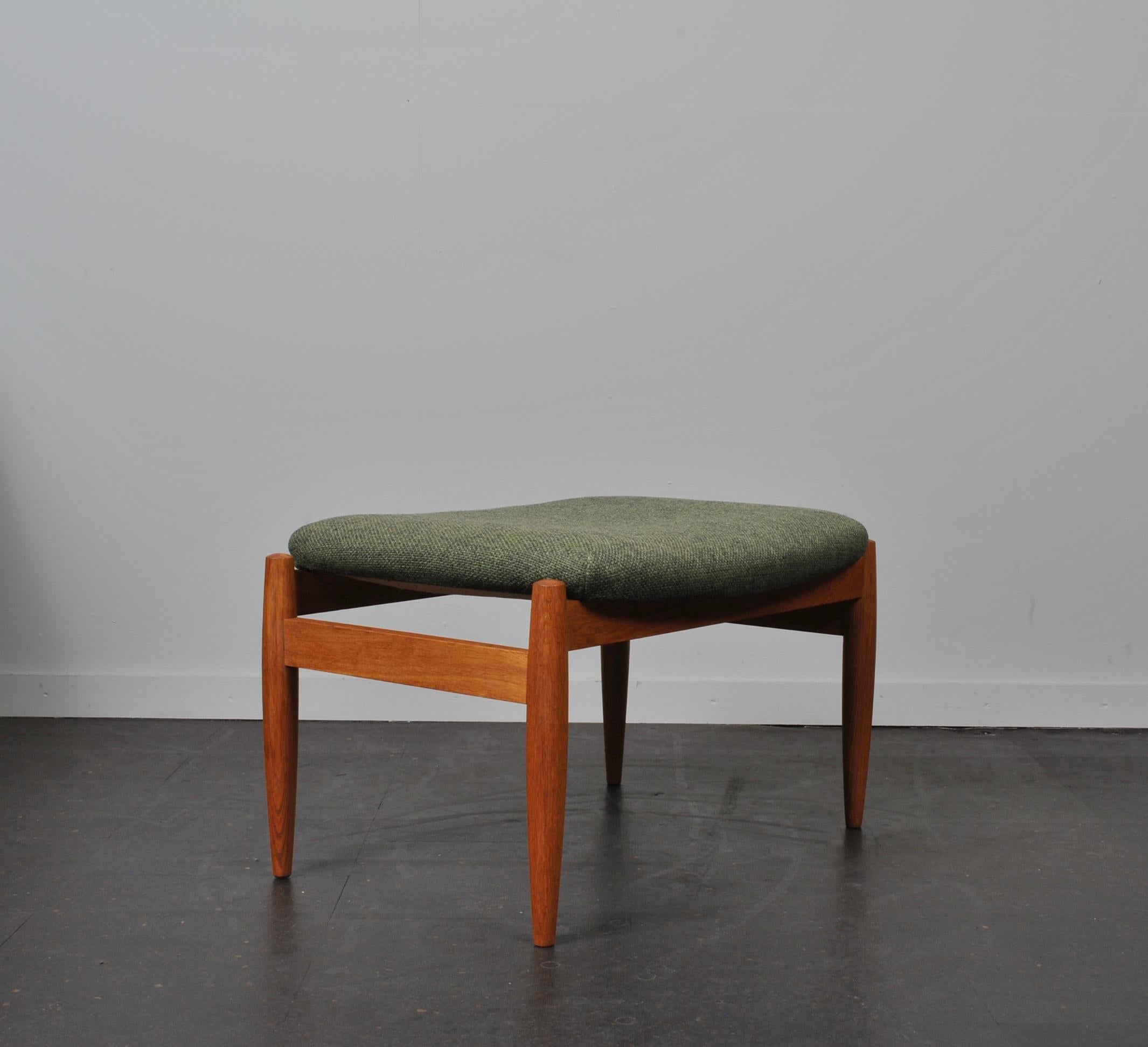Hans J Wegner, Original GE240 Lounge Chair, Fumed Oak, New Upholstery  9