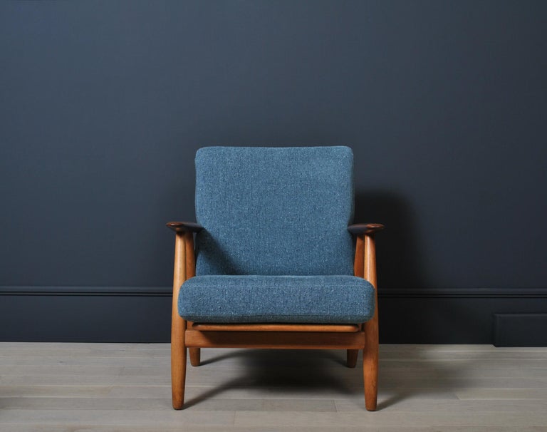Hans J Wegner, Original GE240 Lounge Chair 1