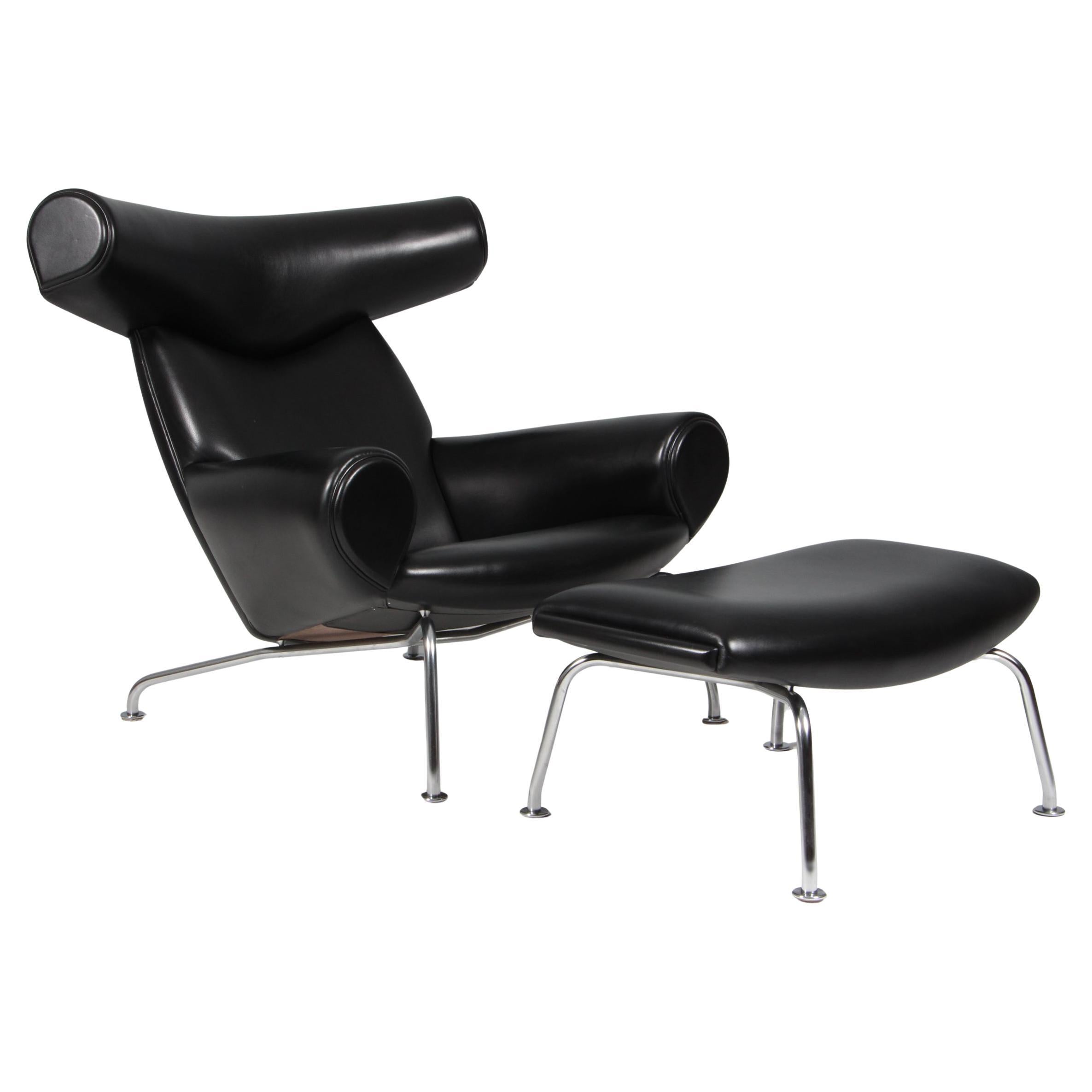 Hans J. Wegner Ox Chair und Ottomane Model No. EJ 100, schwarzes Originalleder im Angebot