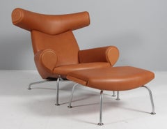 Hans J. Wegner Ox Chair and ottoman Model EJ 100, Walnut Elegance full grain