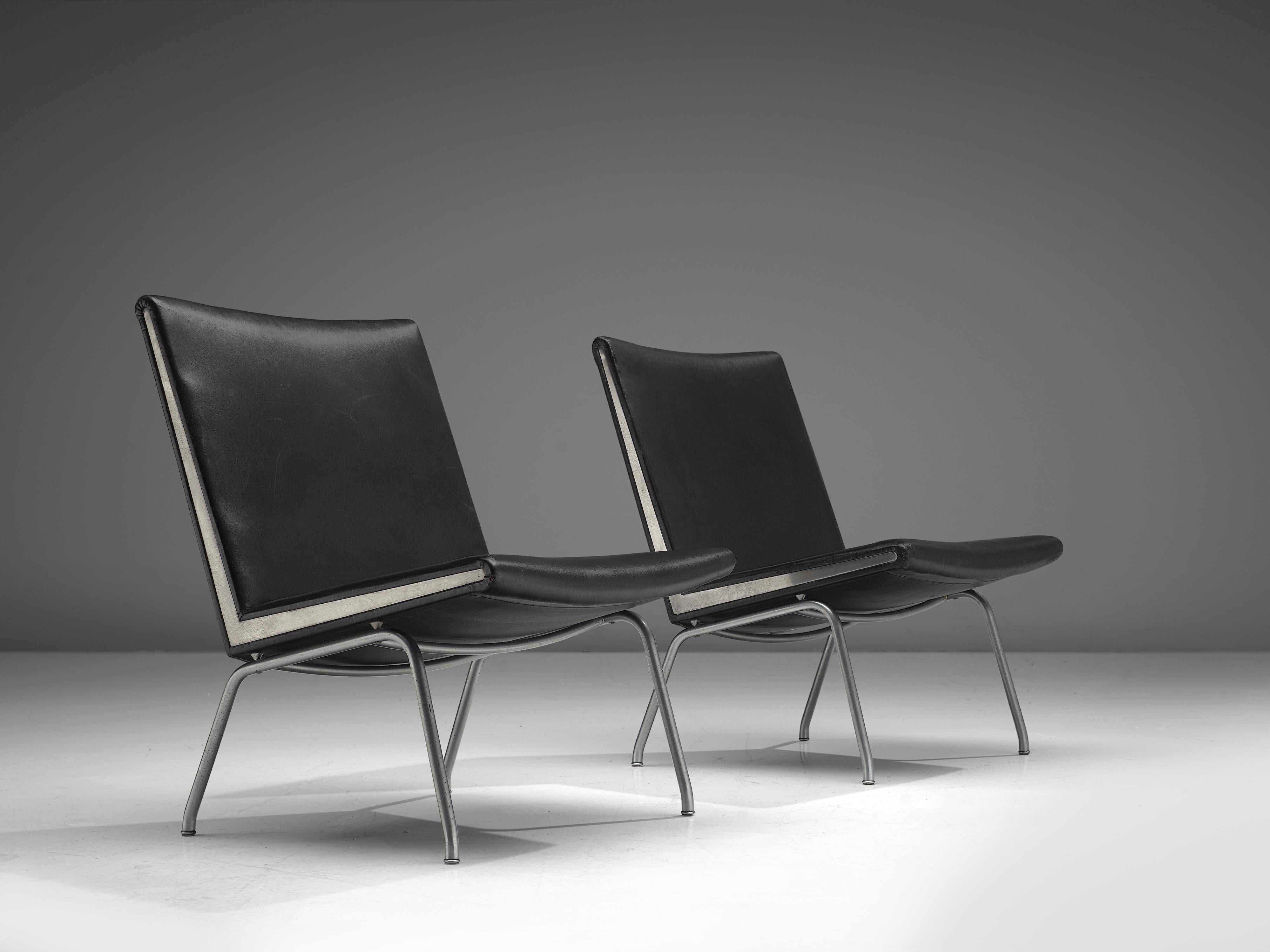 Mid-20th Century Hans J. Wegner Pair of 'Airport Slipper' Chairs in Leather and Steel