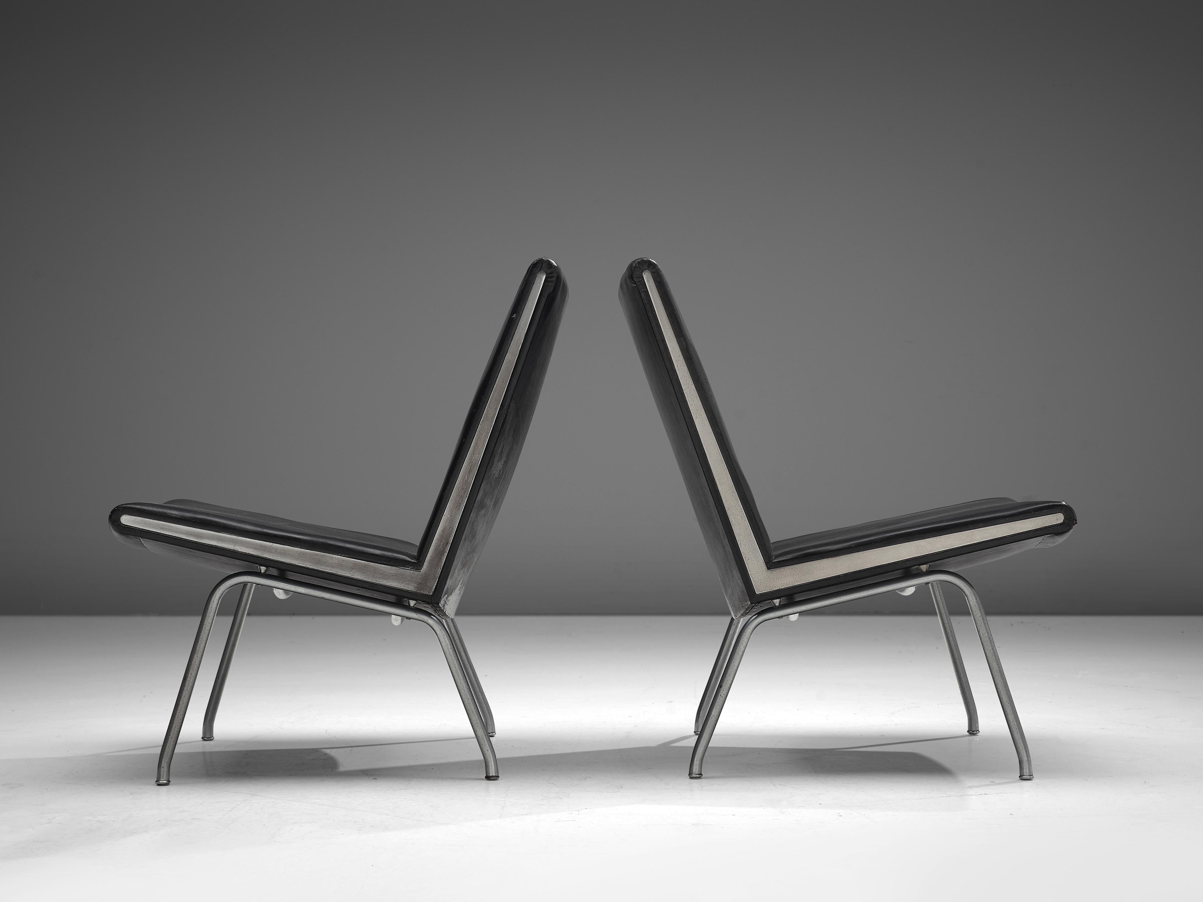 Hans J. Wegner Pair of 'Airport Slipper' Chairs in Leather and Steel 2