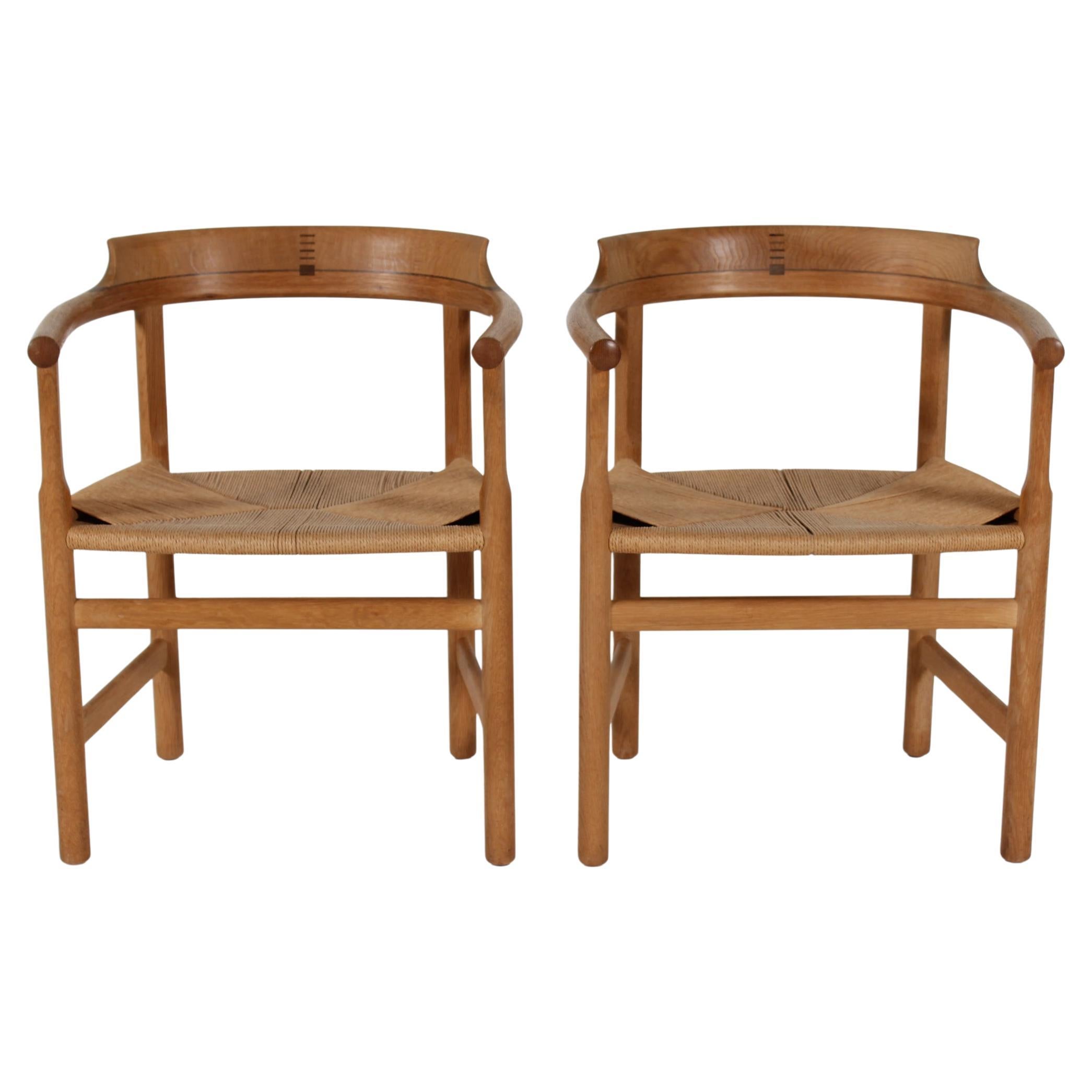 Hans J. Wegner Pareja de sillones PP 62 de roble macizo de PP Møbler en Dinamarca Década de 1990 en venta
