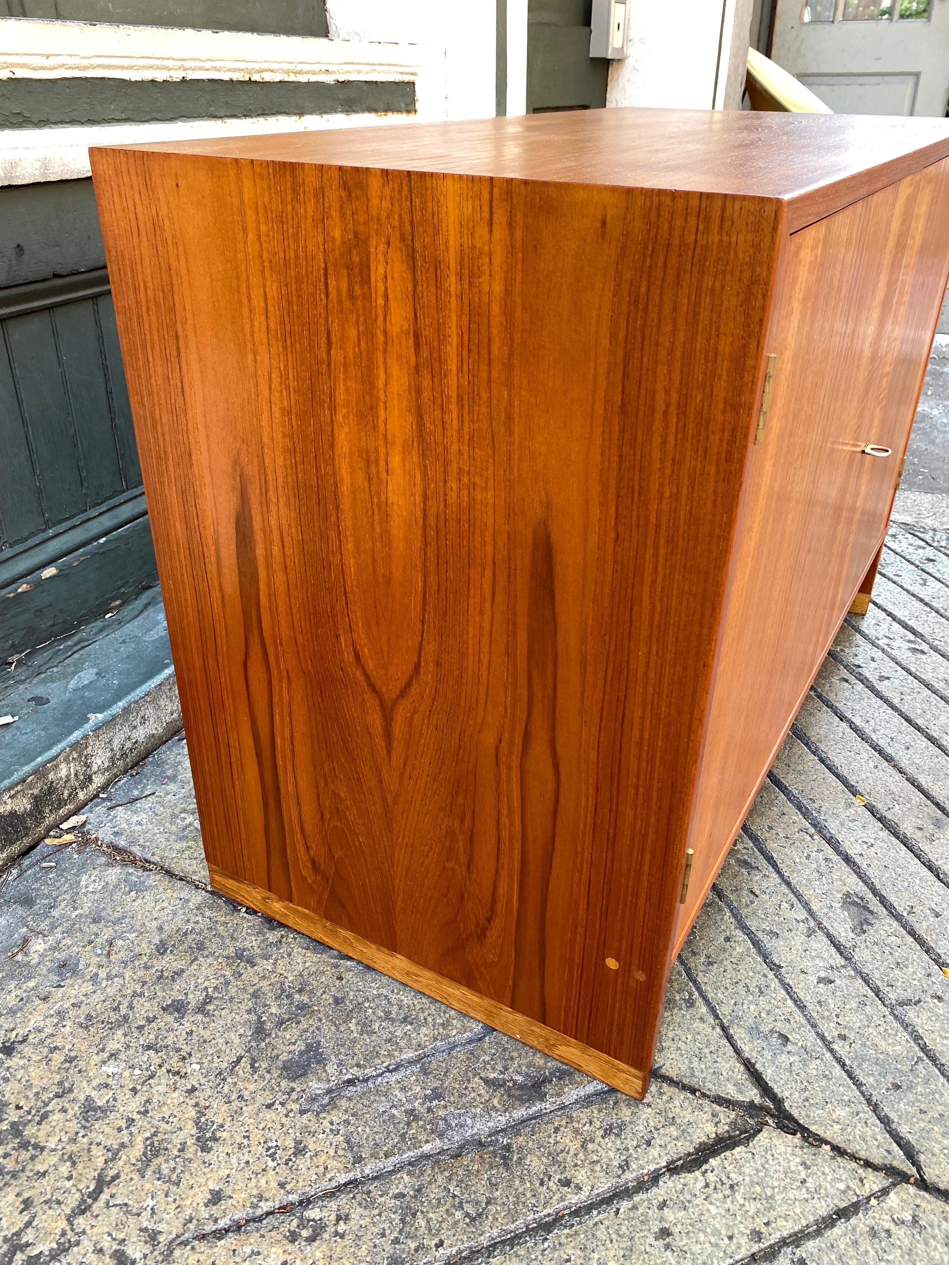 Hans J. Wegner Pair of Cabinets for Ry Mobler For Sale 10