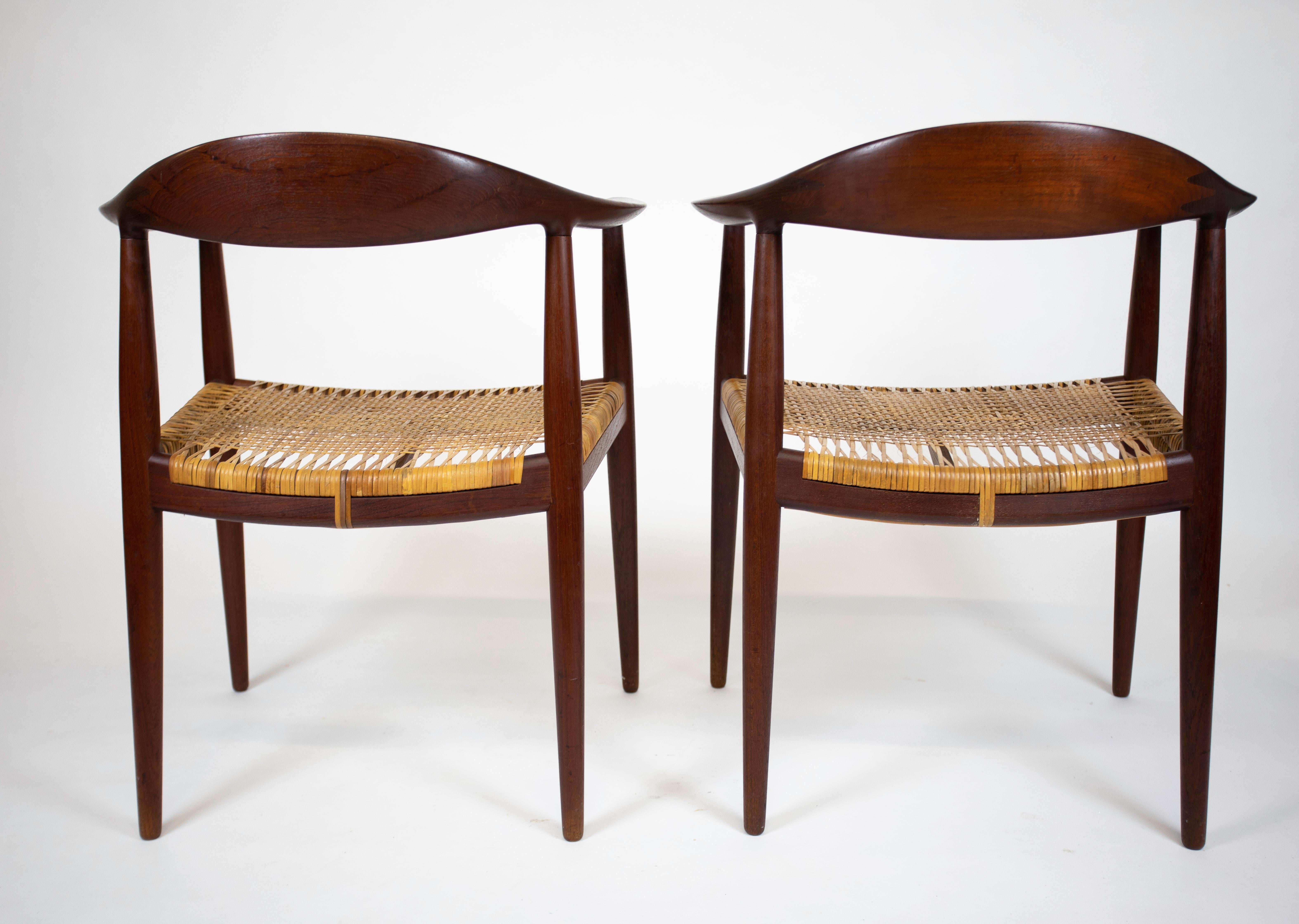 Hans J Wegner Pair of Chairs In Good Condition For Sale In West Palm Beach, FL