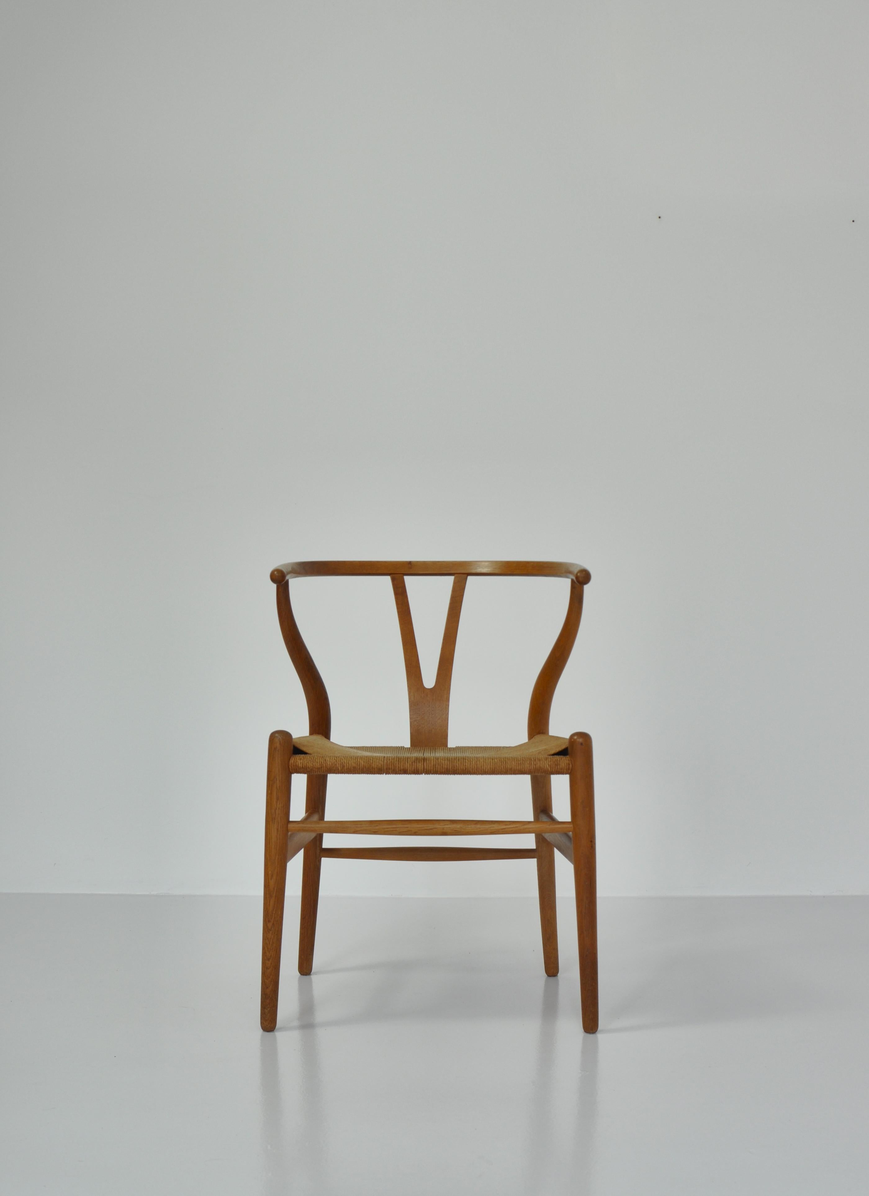 Hans J. Wegner Pair of Early Stamped Carl Hansen & Sons Wishbone Chairs, 1950s 12