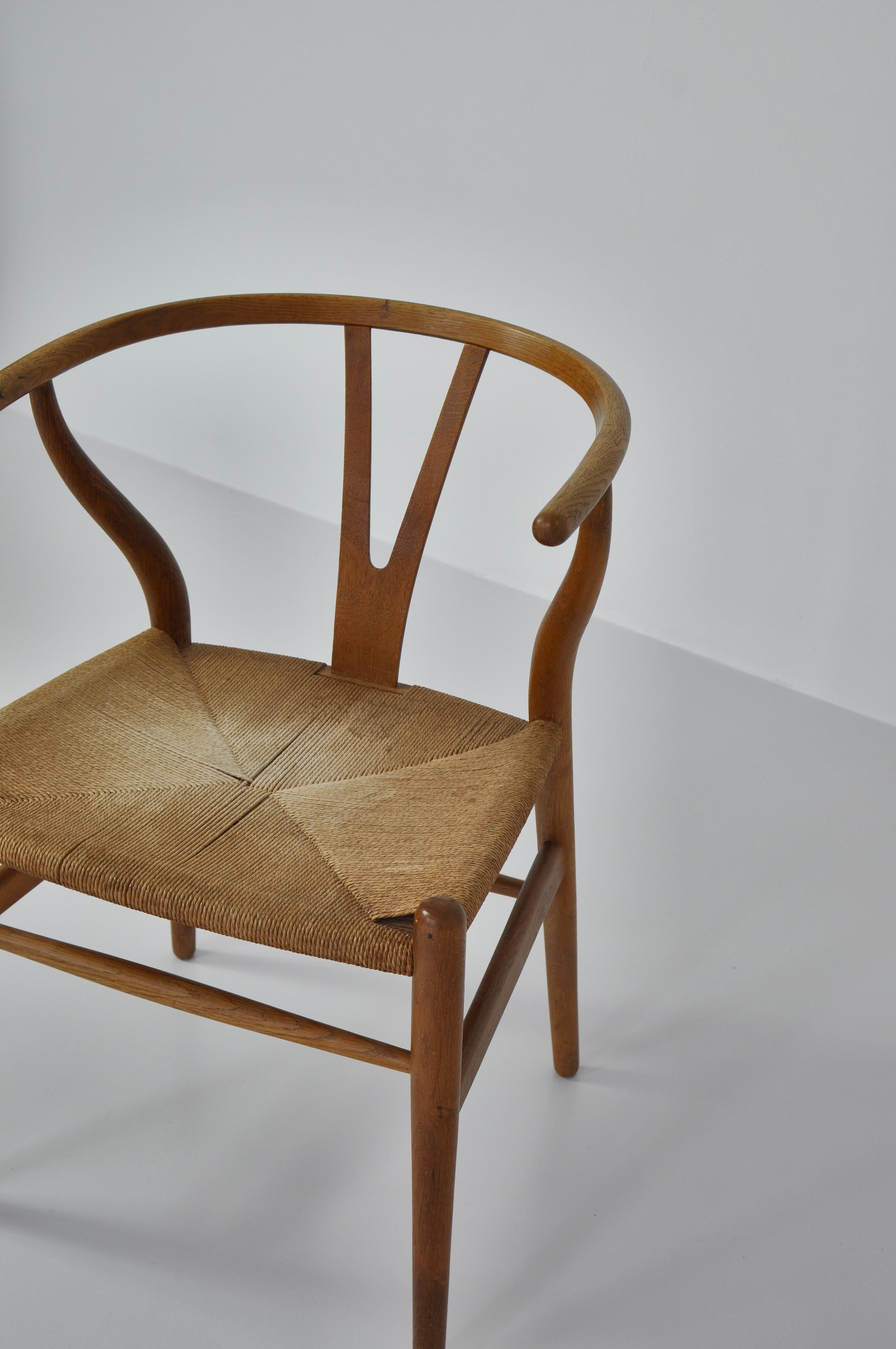 Mid-20th Century Hans J. Wegner Pair of Early Stamped Carl Hansen & Sons Wishbone Chairs, 1950s