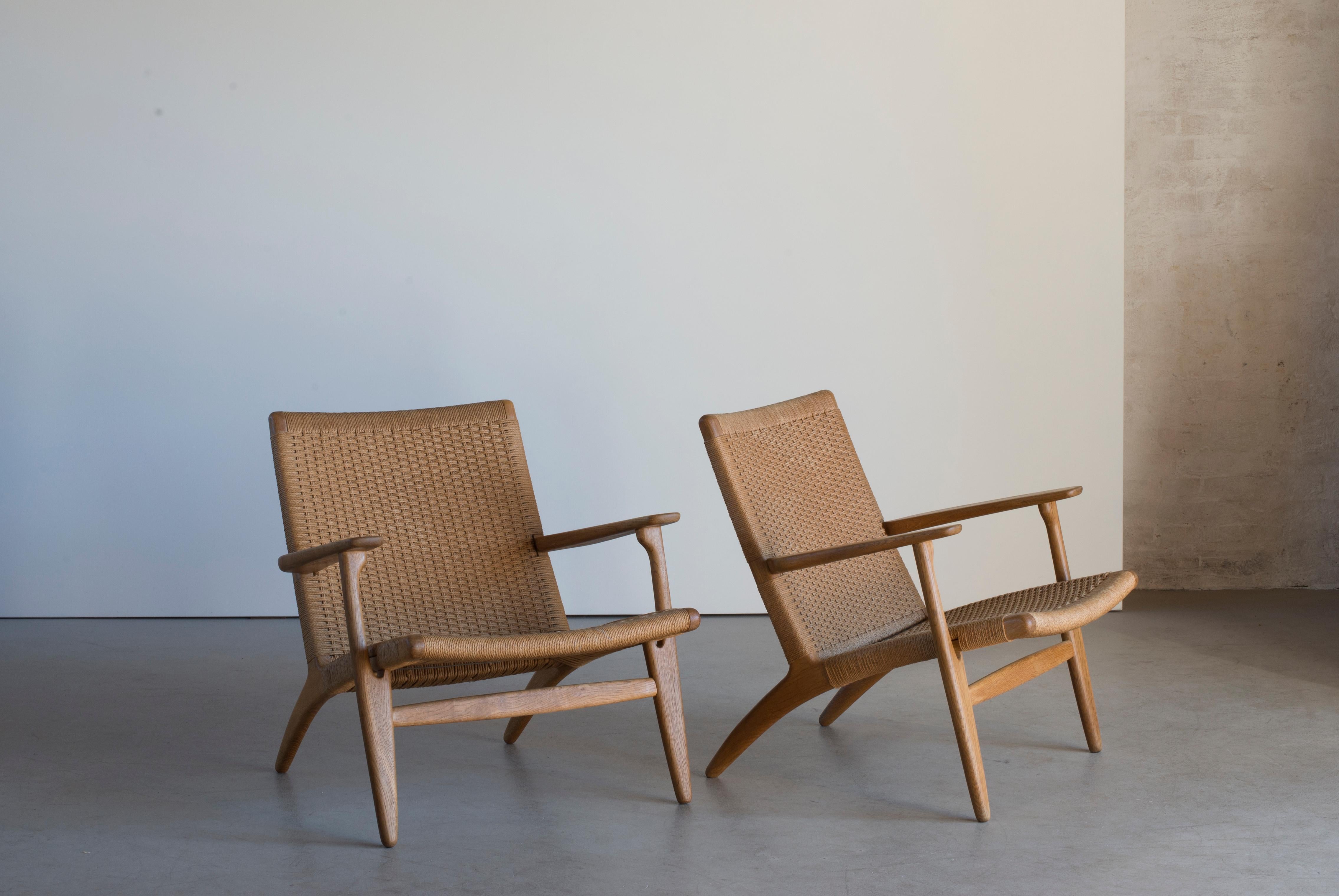 Danish Hans J. Wegner Pair of Easy Chairs “CH 25” for Carl Hansen