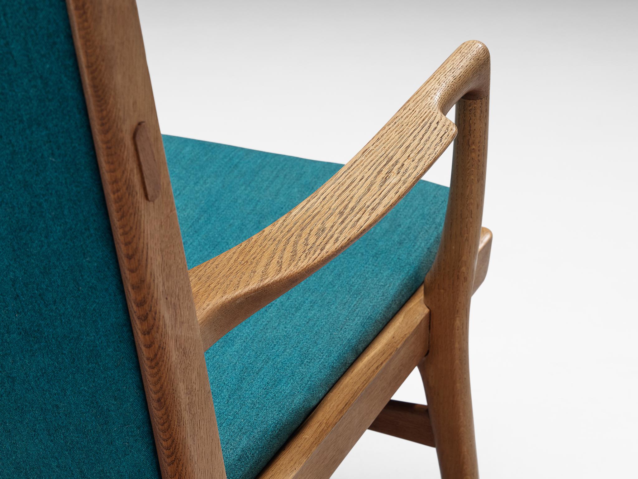 Sessel ohne Armlehne von Hans J. Wegner mit blauer Polsterung und Eiche im Angebot 5