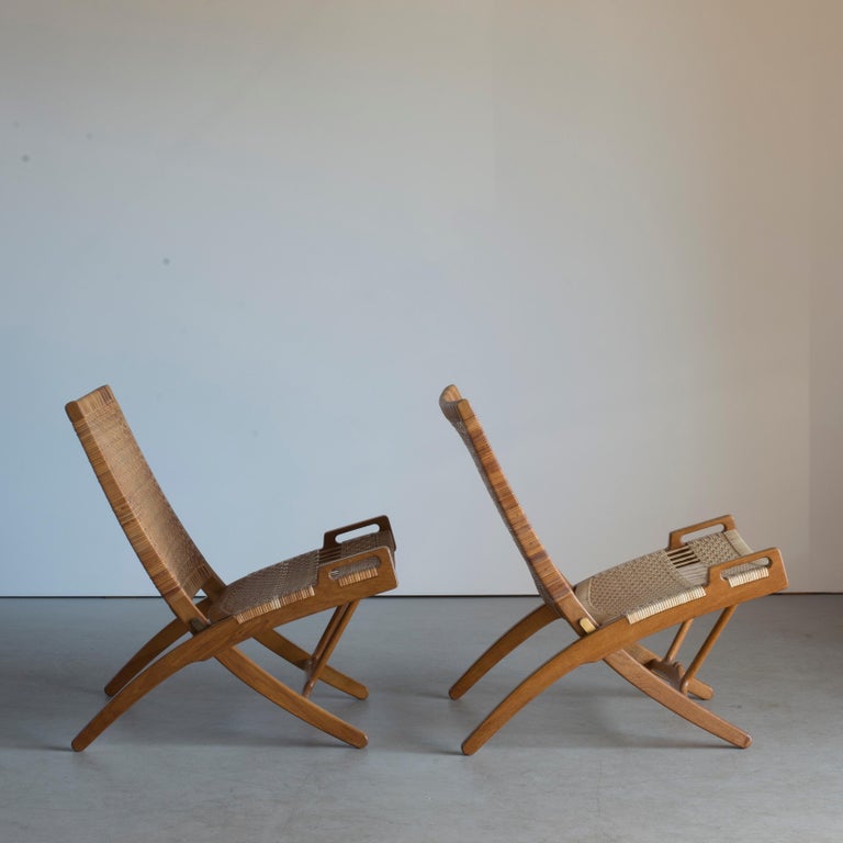 Scandinavian Modern Hans J. Wegner Pair of Folding Chairs for Johannes Hansen For Sale